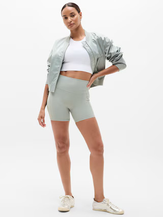 Salutation Stash High Rise 5" Short | Athleta