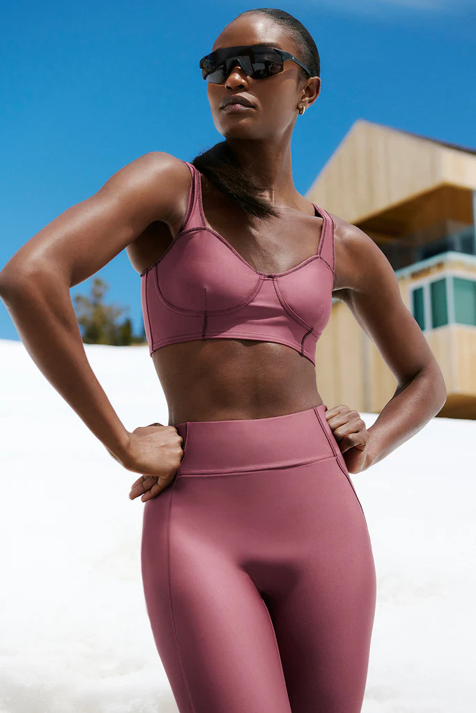 Airlift Redefine Bra - Burgundy Truffle/Black | Alo Yoga (US)