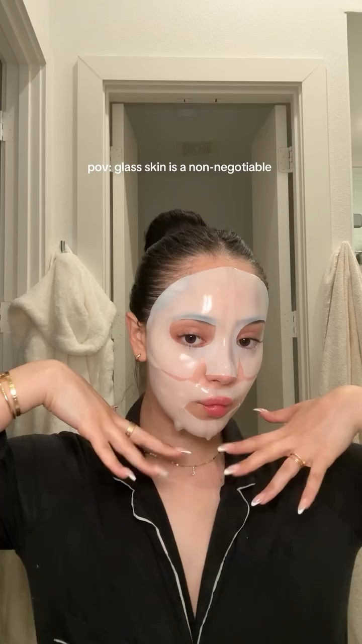 pov: glass skin is a non-negotiable 🤍🫧☁️🖤 @Biodance Store US @Bio-Oil USA @rhode skin @Nécessaire @Soft Services  #beauty #skincare #aesthetic #facemask @wme @therealdba