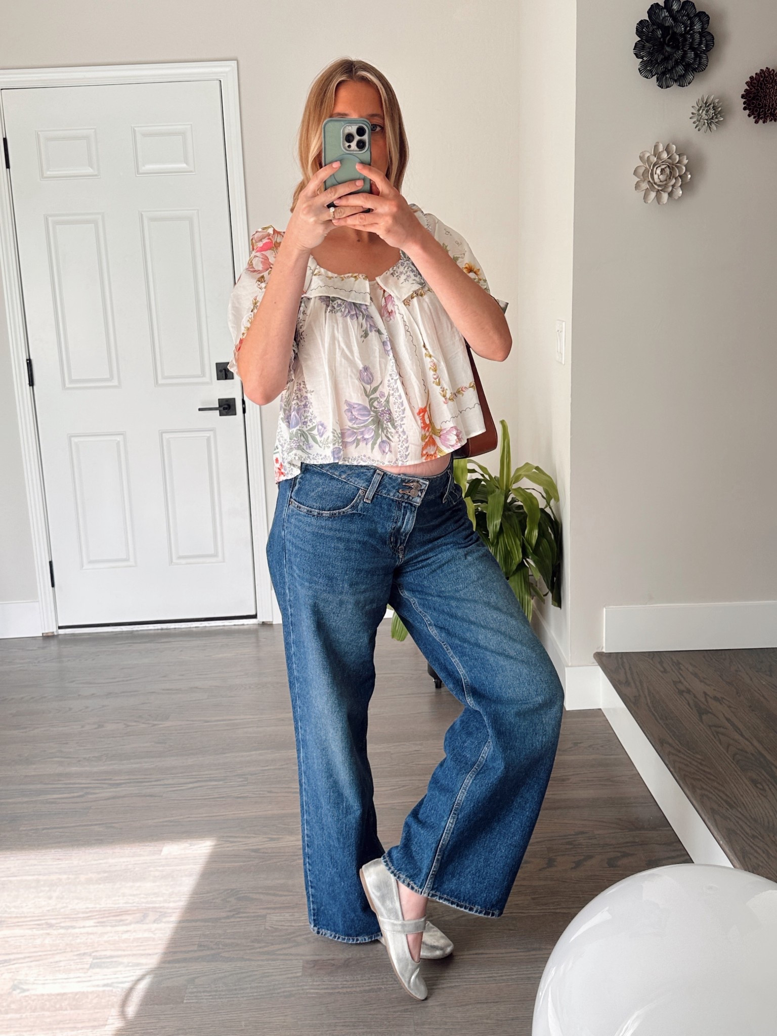 Florals + low rise denim

#LTKdayinmylife #LTKgrwm #LTKootd