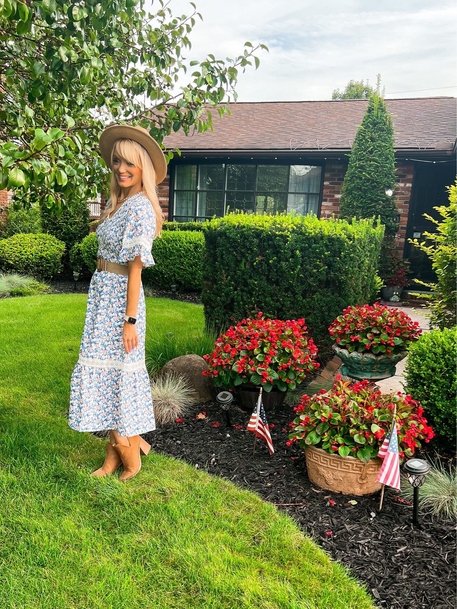 This Grace Karin dress is the perfect fall transition dress and it is currently on seal for $27.29! Perfect for August and September and can be worn during the spring. I am 5’5” in a size small and other colors/prints available - fall transition outfit - Amazon Fashion - Amazon finds - fall dress - Amazon deals 



#LTKsalealert #LTKBacktoSchool #LTKSeasonal