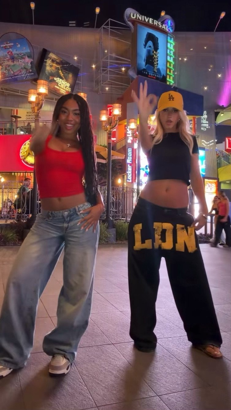 LA OOTD 🤩 Jeans from Jaded London

#LTKootd #LTKSeasonal #LTKSaleAlert
