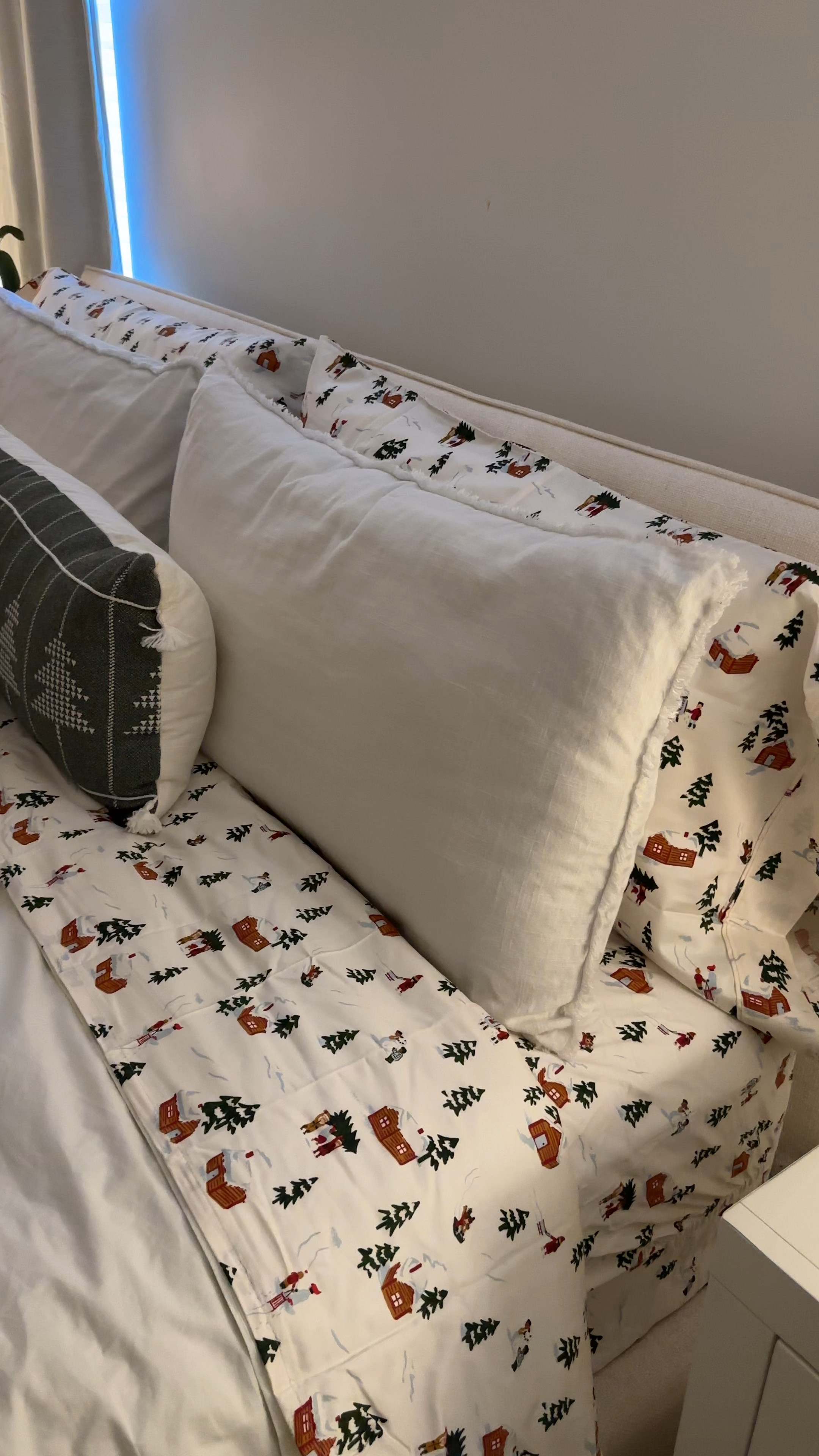 Christmas bedding

#LTKSeasonal #LTKhome #LTKHoliday