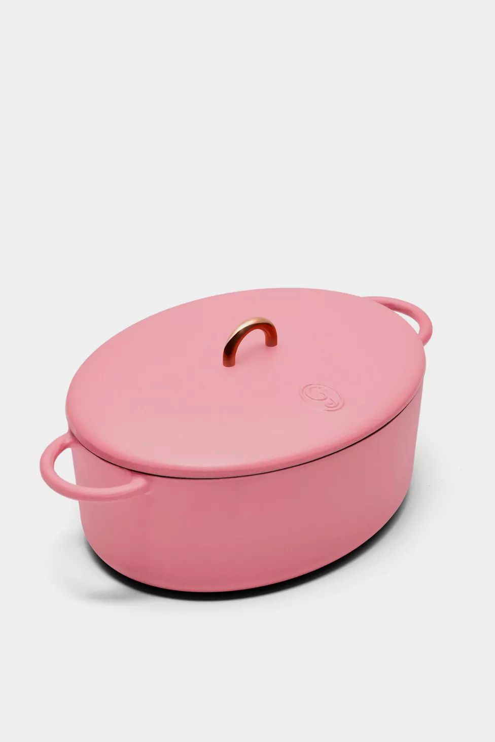 Great Jones The Dutchess 6.75-qt Cast-Iron Dutch Oven | Urban Outfitters (US and RoW)