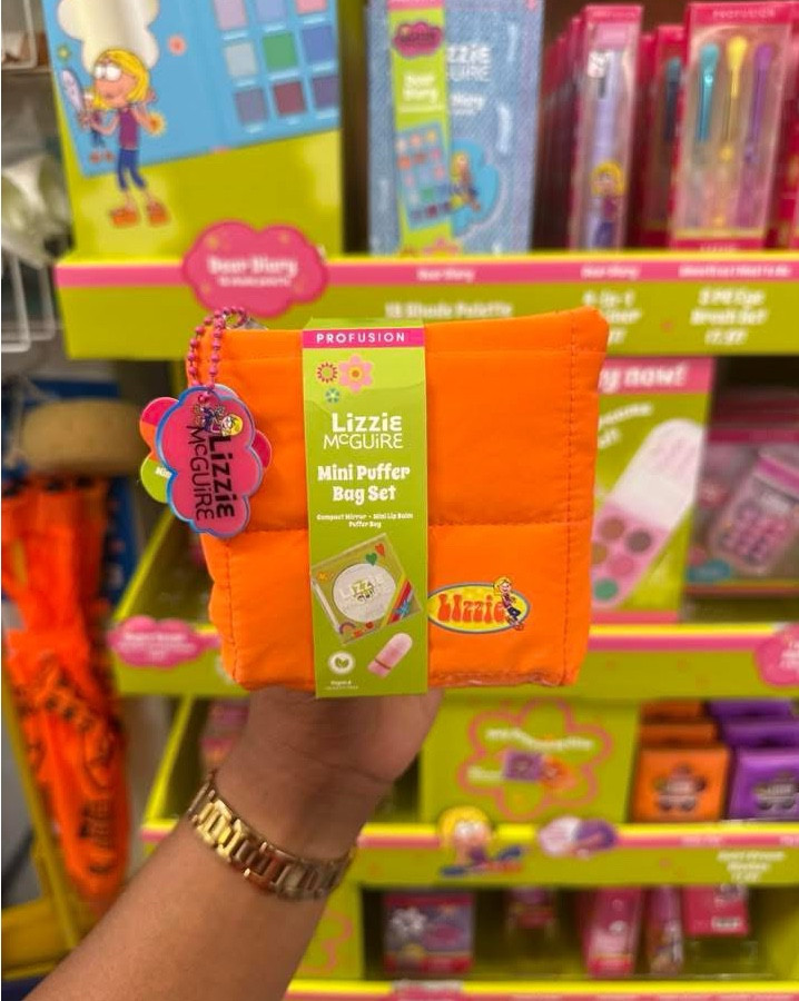 If you grew up watching Lizzie McGuire you need to see this 😭💖
Lizzie McGuire x Profusion just dropped at Walmart and I’m obsessed ✨

Such a fun nostalgic collection and the prices are so good 👀💖

#LTKBeauty