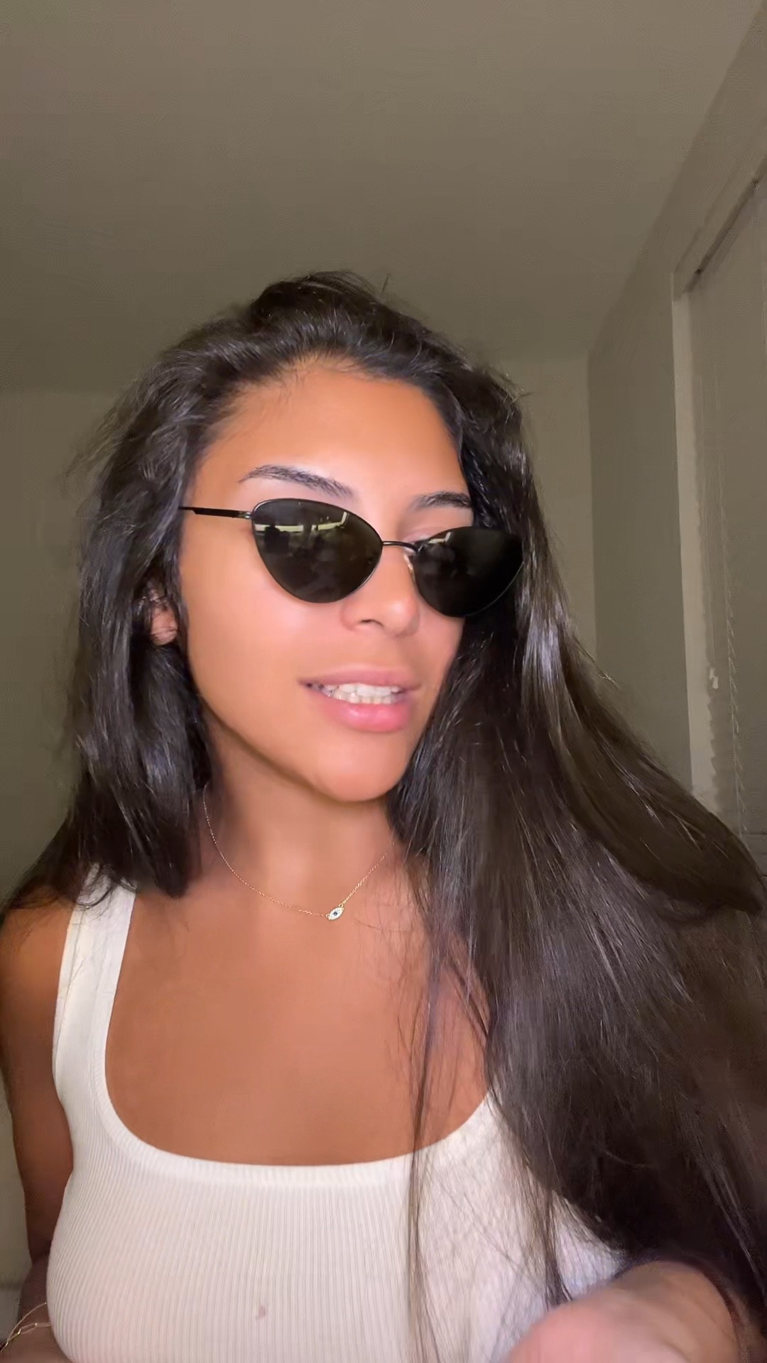 The perfect cool girl sunglasses 

#LTKSeasonal #LTKFallSale #LTKNYFW