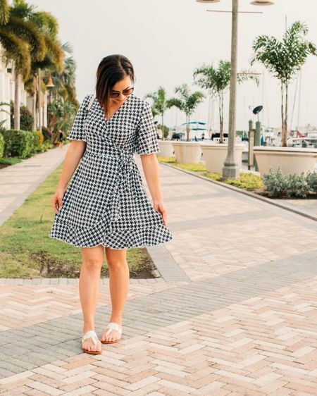 Passion Lilie is one my favorite brands to buy summer dresses from. This wrap dress is so comfortable to wear + it has pockets! 👗



#LTKfindsunder100 #LTKSeasonal #LTKstyletip