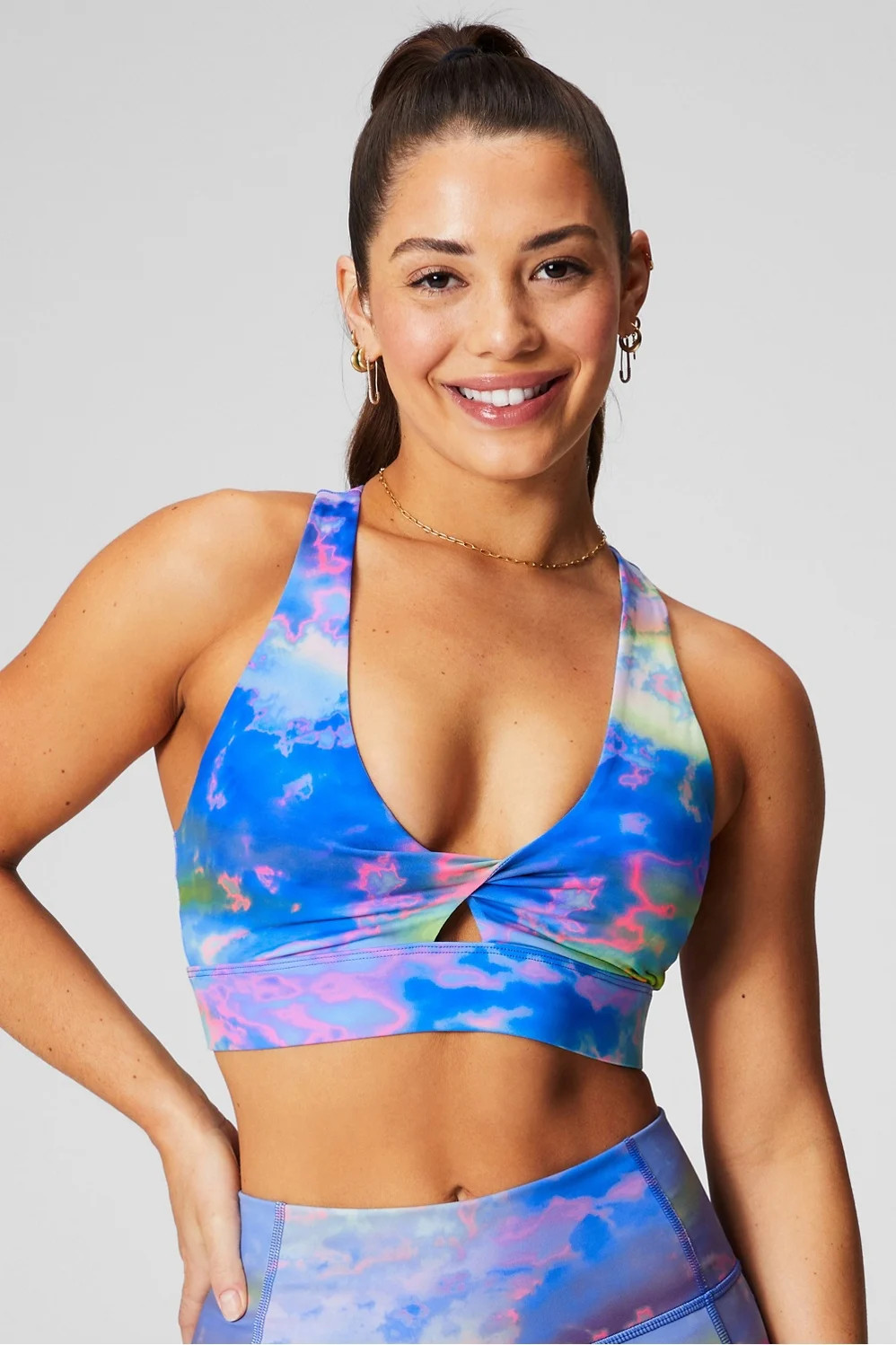 Oasis Twist Sports Bra | Fabletics - North America