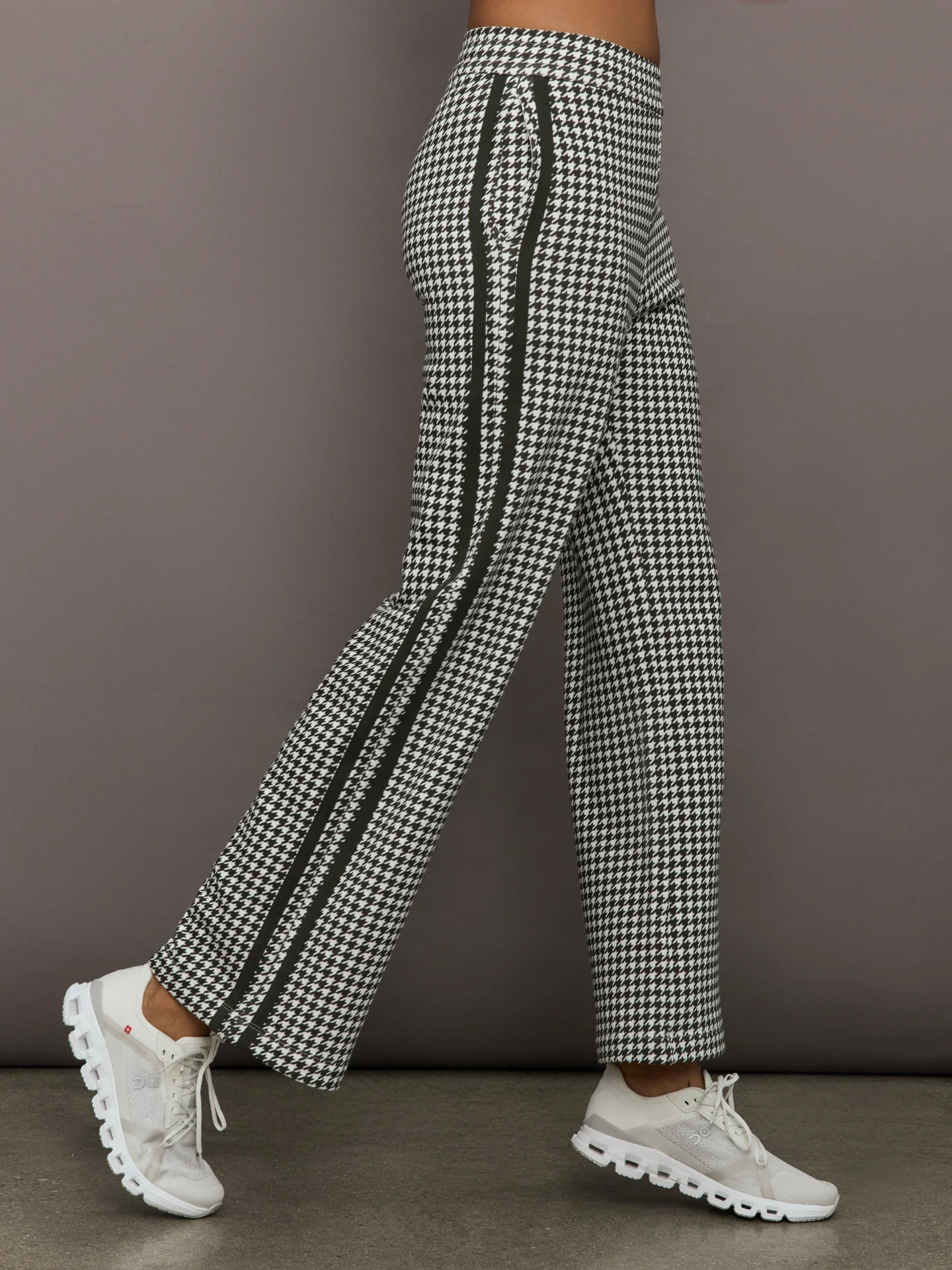 Houndstooth Track Pant - Ivory / Faded Black | Carbon38