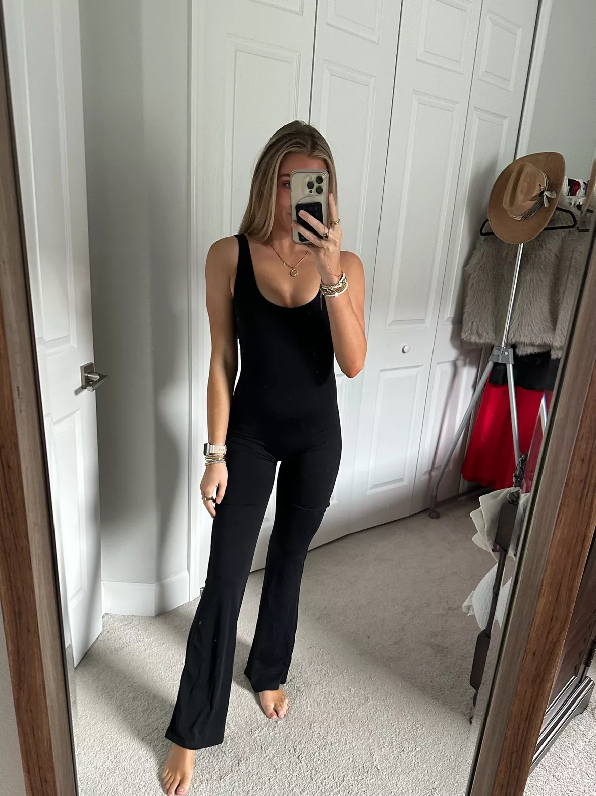  Vertvie Women Workout Flare Jumpsuits Sexy Backless
