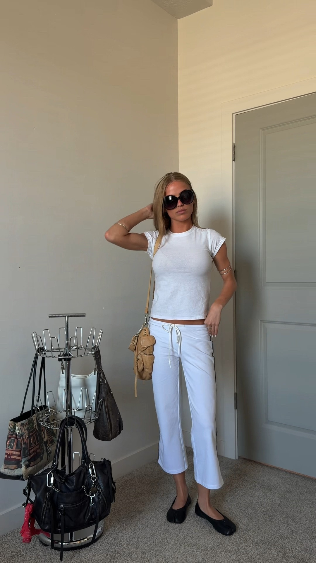 capris are edikted 

#LTKPetite #LTKootd #LTKSeasonal