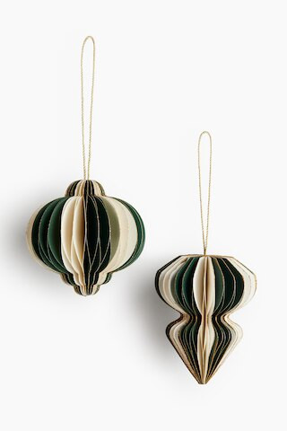 H & M - 2-Pack Paper Ornaments - Green | H&M (US + CA)