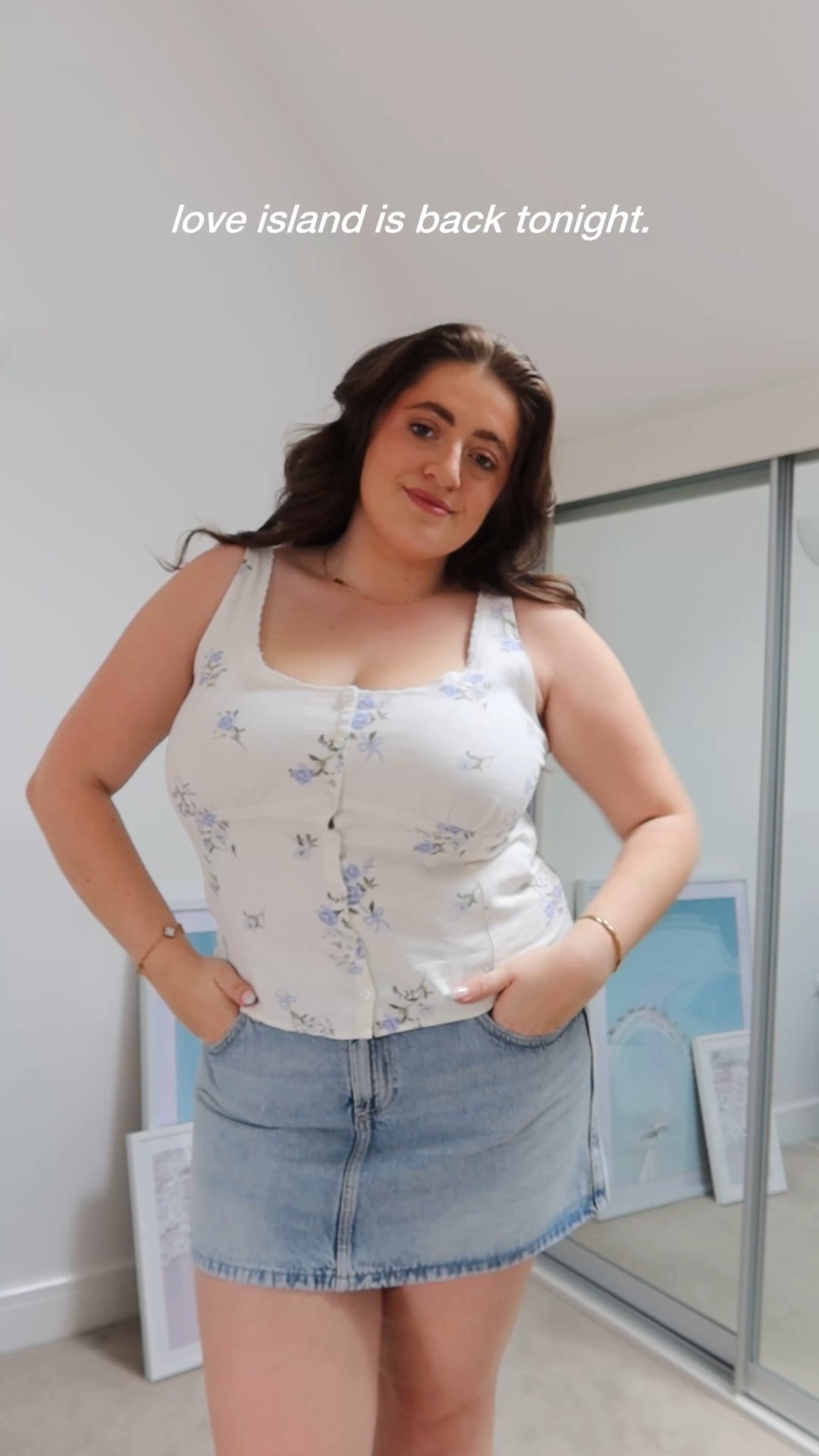 All Hollister outfit!!

#LTKsummer #LTKuk #LTKcurves