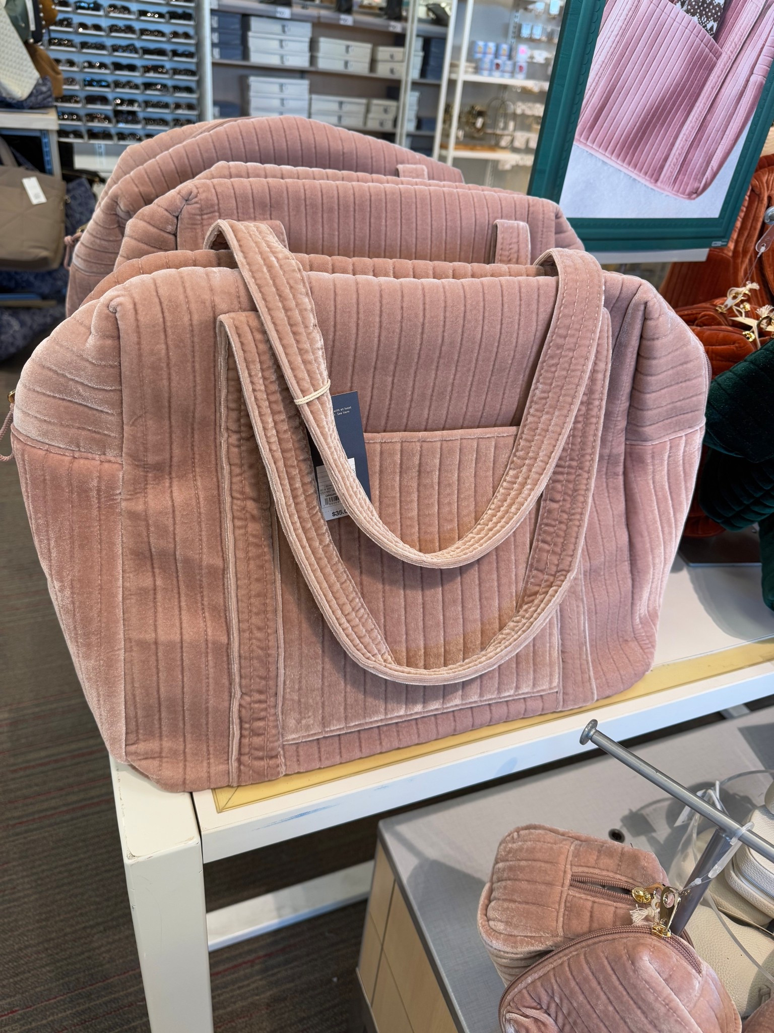 Weekender bag
Target fashion


#LTKGiftGuide #LTKHoliday #LTKFindsUnder50