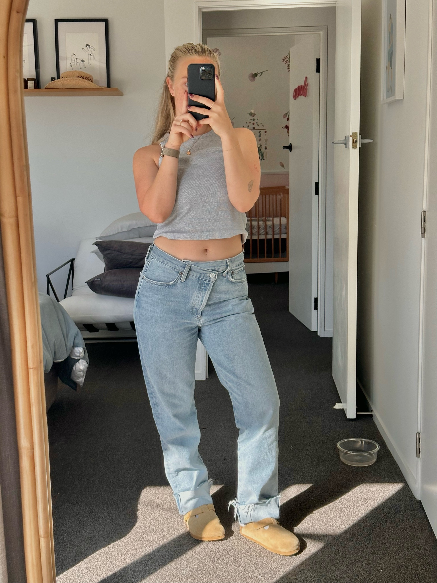 Jeans - Size 28