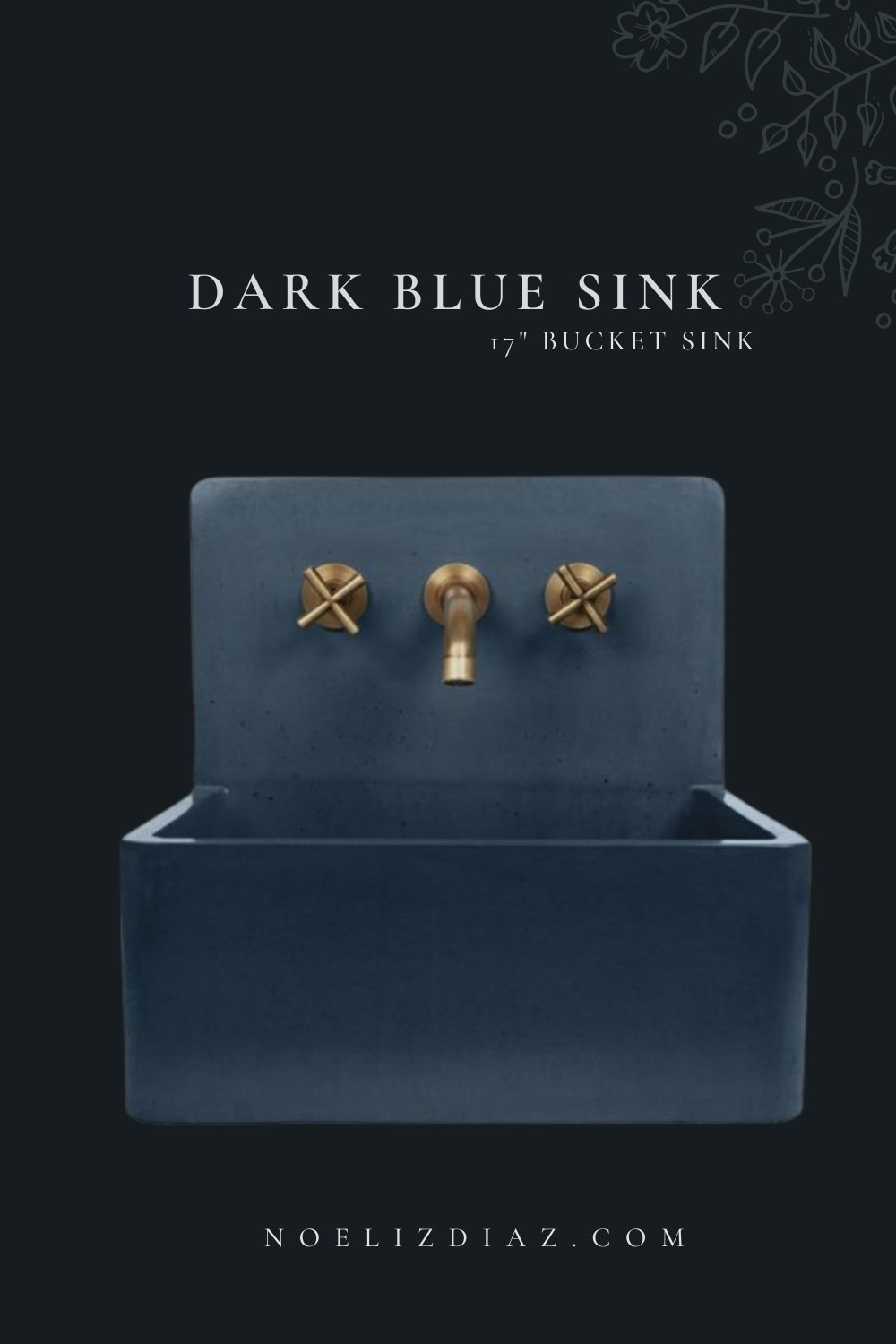 How gorgeous is still lovey dark navy blue bucket sink?! #wallmounted #wallsink #bluesink #bathroom 
