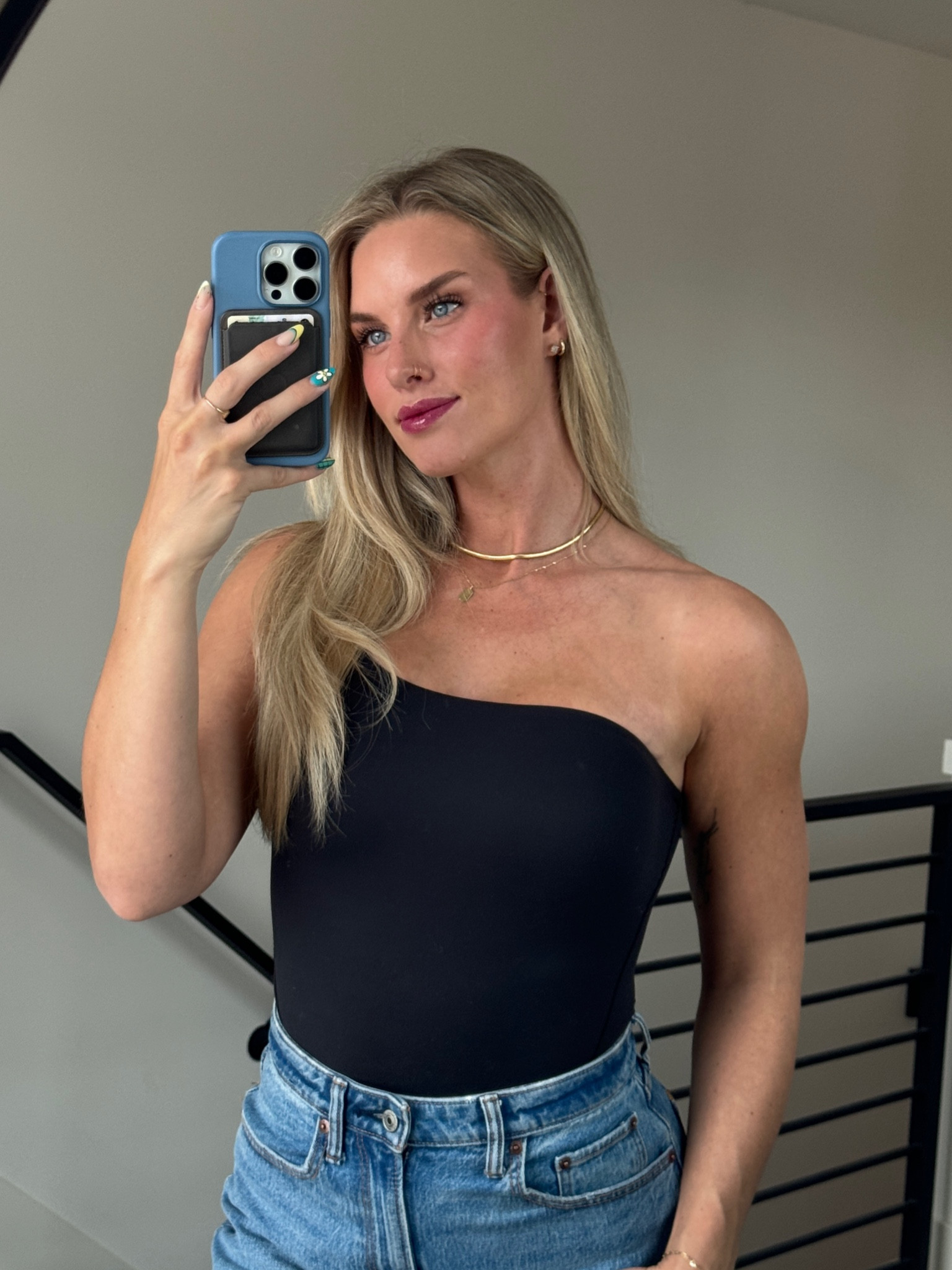 casual outfit

Lip stain: Gem and I
Bodysuit: small
Jeans: curve love 26L

#LTKActive #LTKfitness #LTKfindsunder100