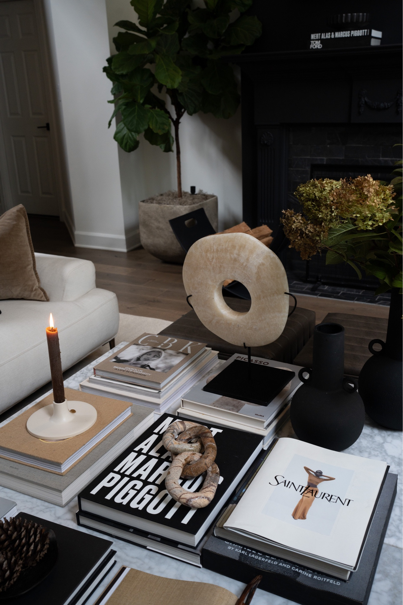 Make it look easy with the right decor pieces!

House of Valentina, Wayfair

#LTKStyleTip #LTKHome #LTKSeasonal