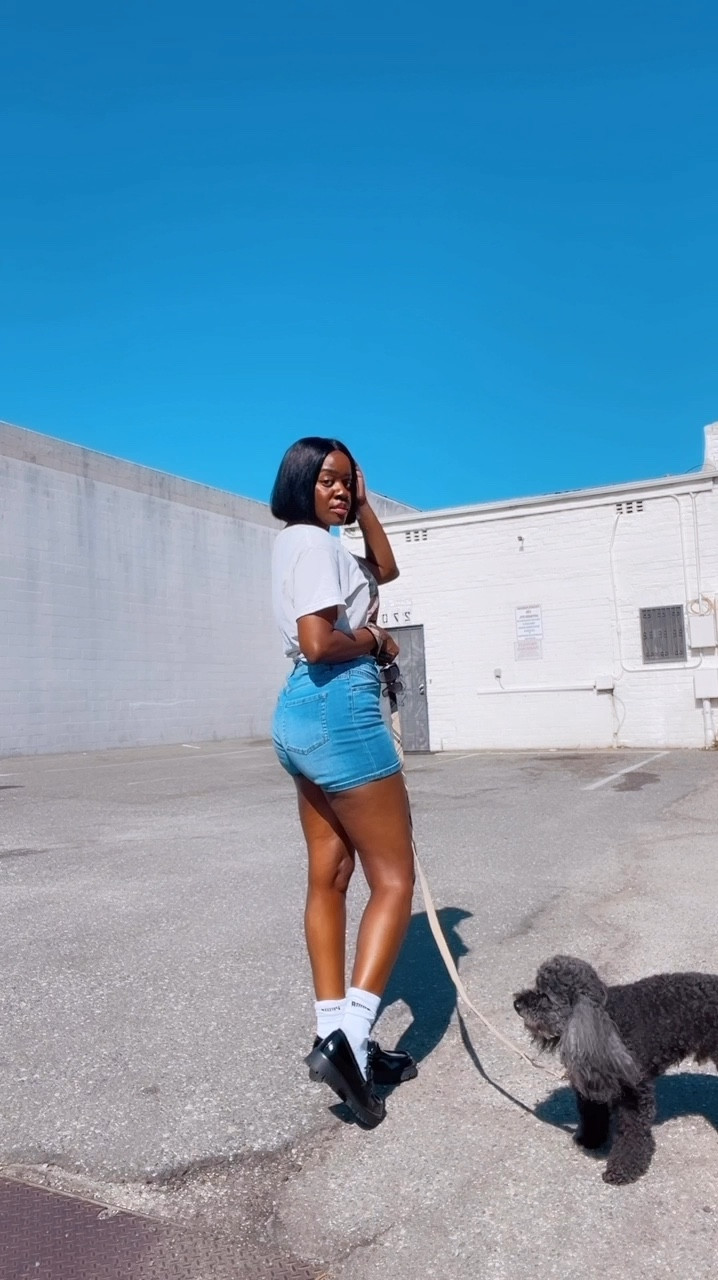 it’s a loafers and shorts kind of day. loving this outfit :) 

#LTKShoeCrush #LTKStyleTip