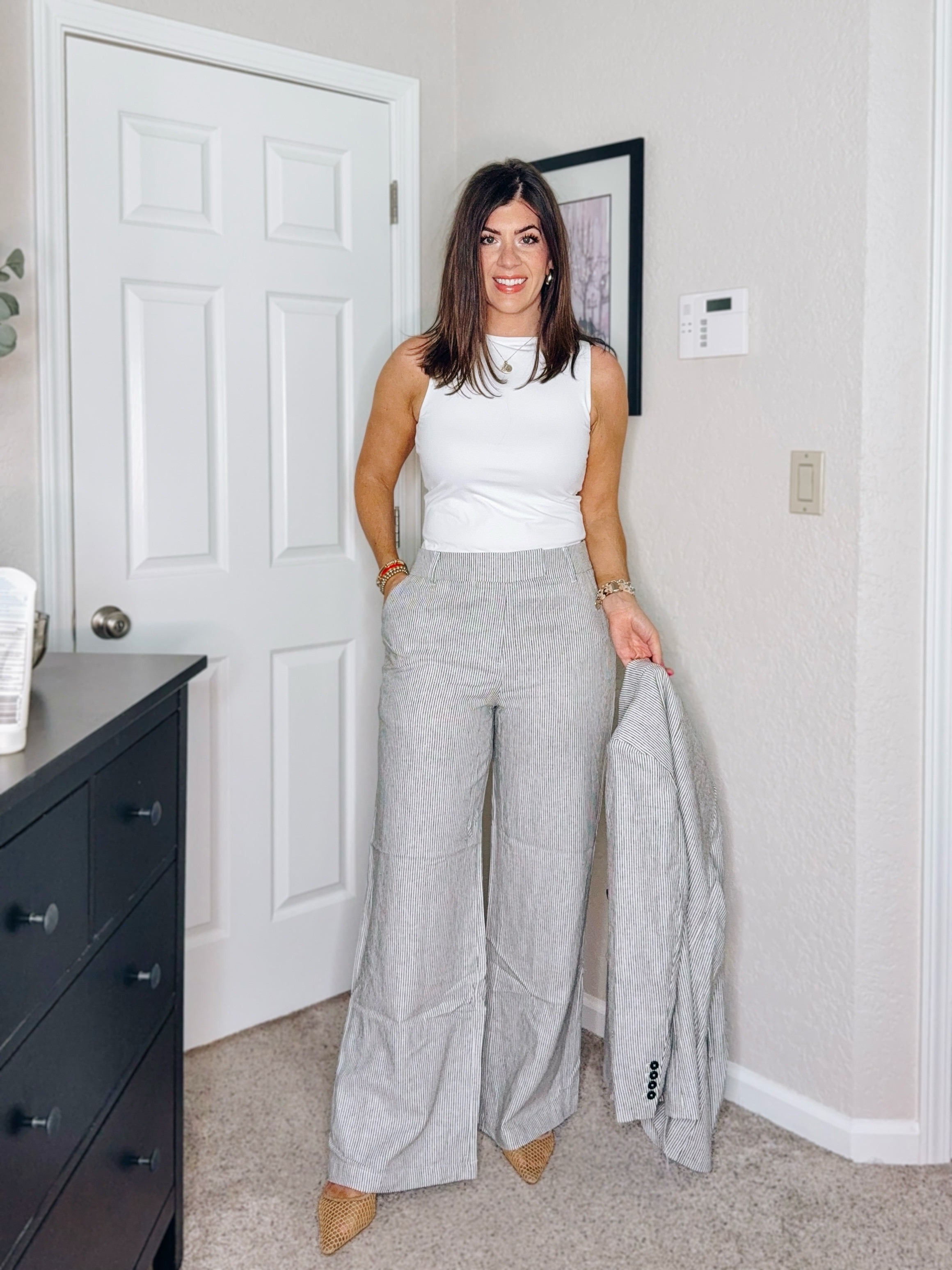 In a medium tank, small in blazer, 8 in linen trouser 

#LTKWorkwear #LTKFindsUnder50 #LTKMidsize