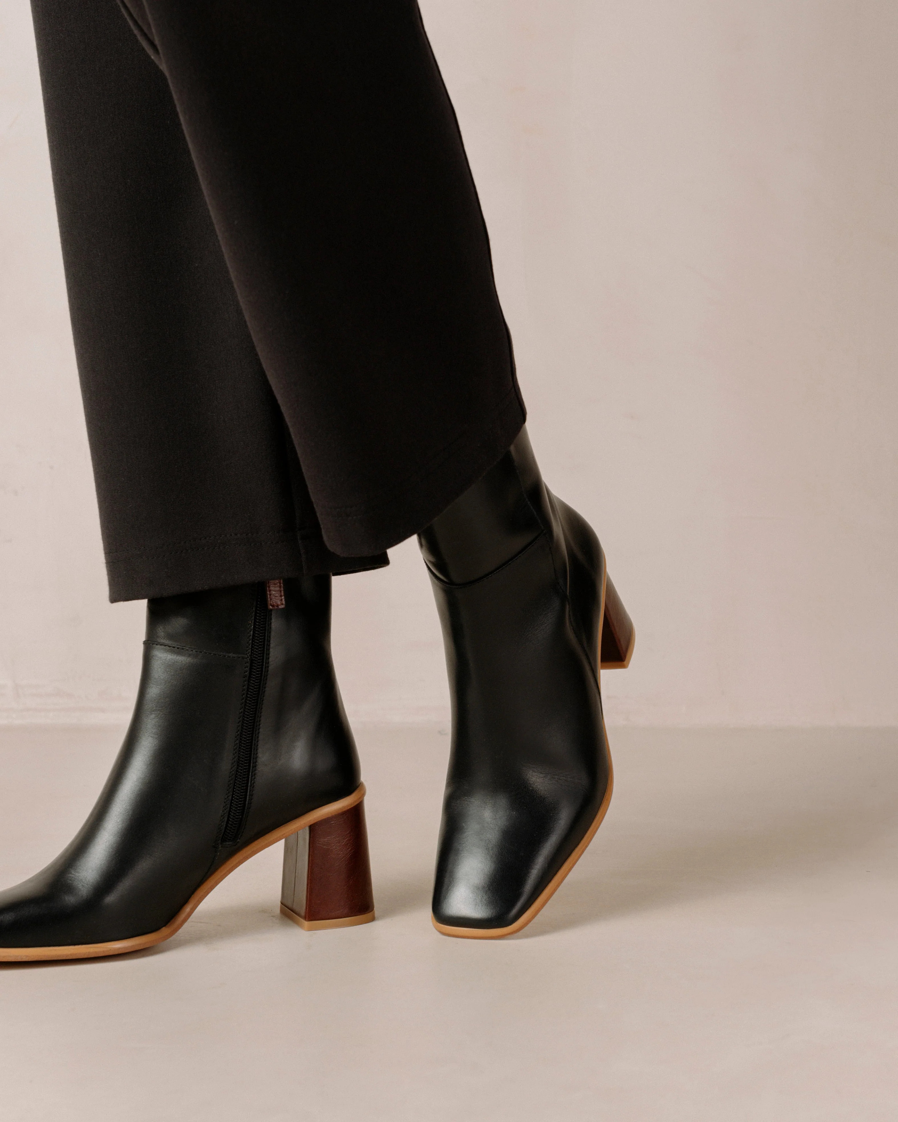 West Vintage - Black Leather Boots | ALOHAS | Alohas FR