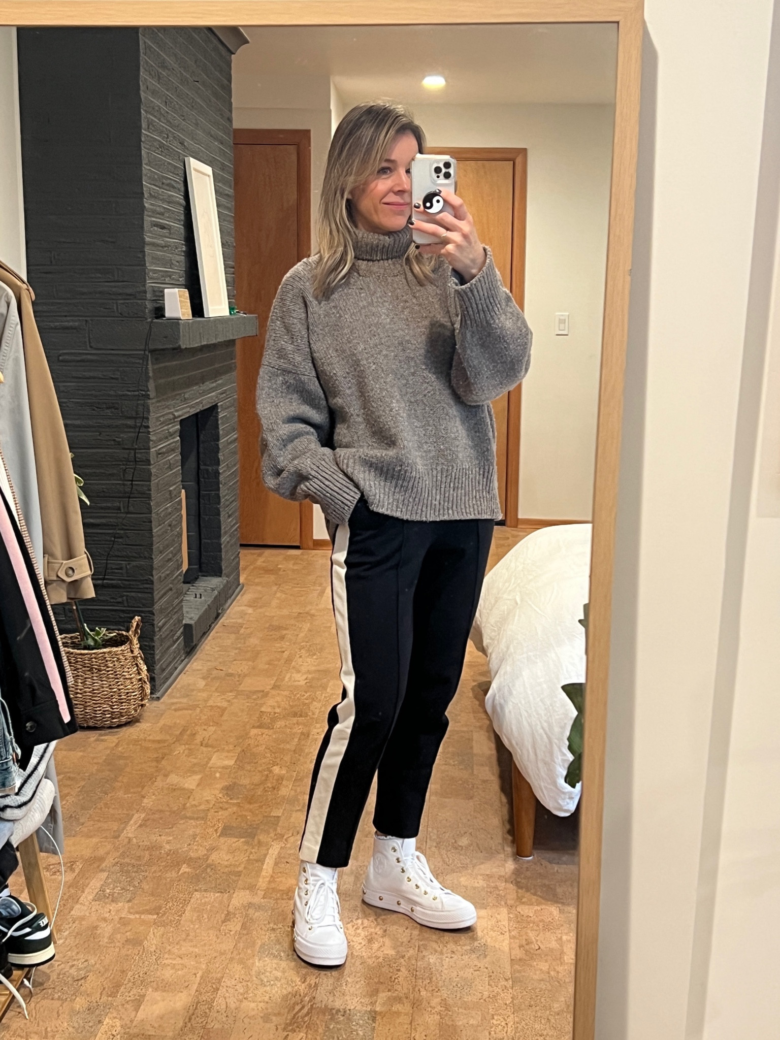 Oversized meets dream pant. Business-casual-casual?