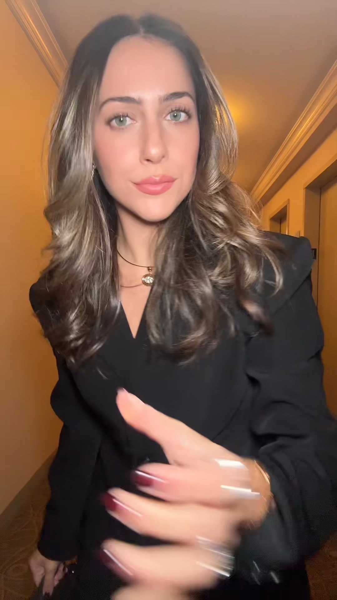 Styling an Hourglass blazer

#LTKSeasonal #LTKgrwm #LTKootd