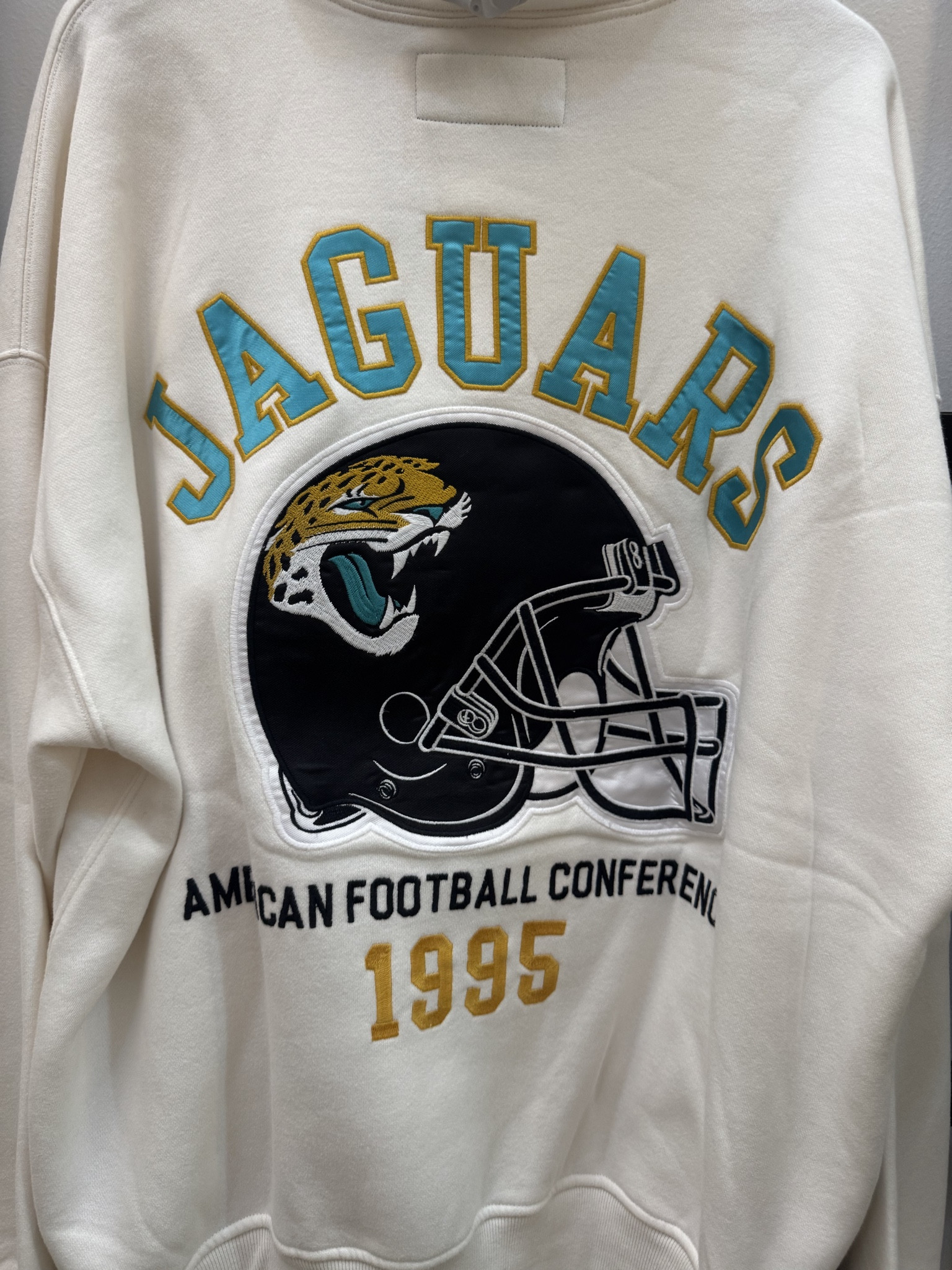 The details on the back of this hoodies is so good! 😍😍

#LTKootd #LTKFindsUnder100 #LTKMidsize