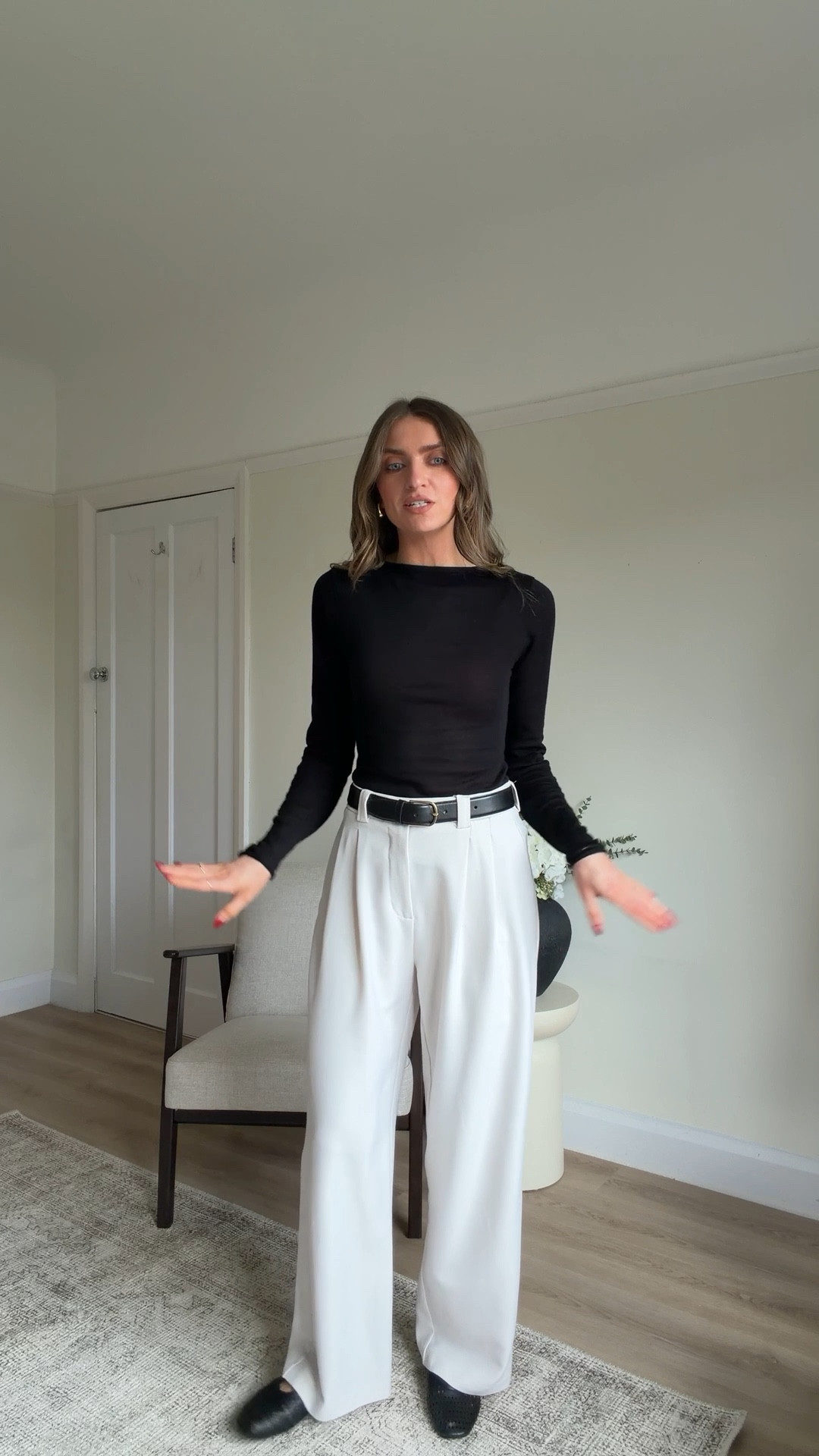 XS in the Dissh top
Really old Stradivarius trousers so similar linked
Toteme leather belt
& other stories ballet flats
Commence blazer