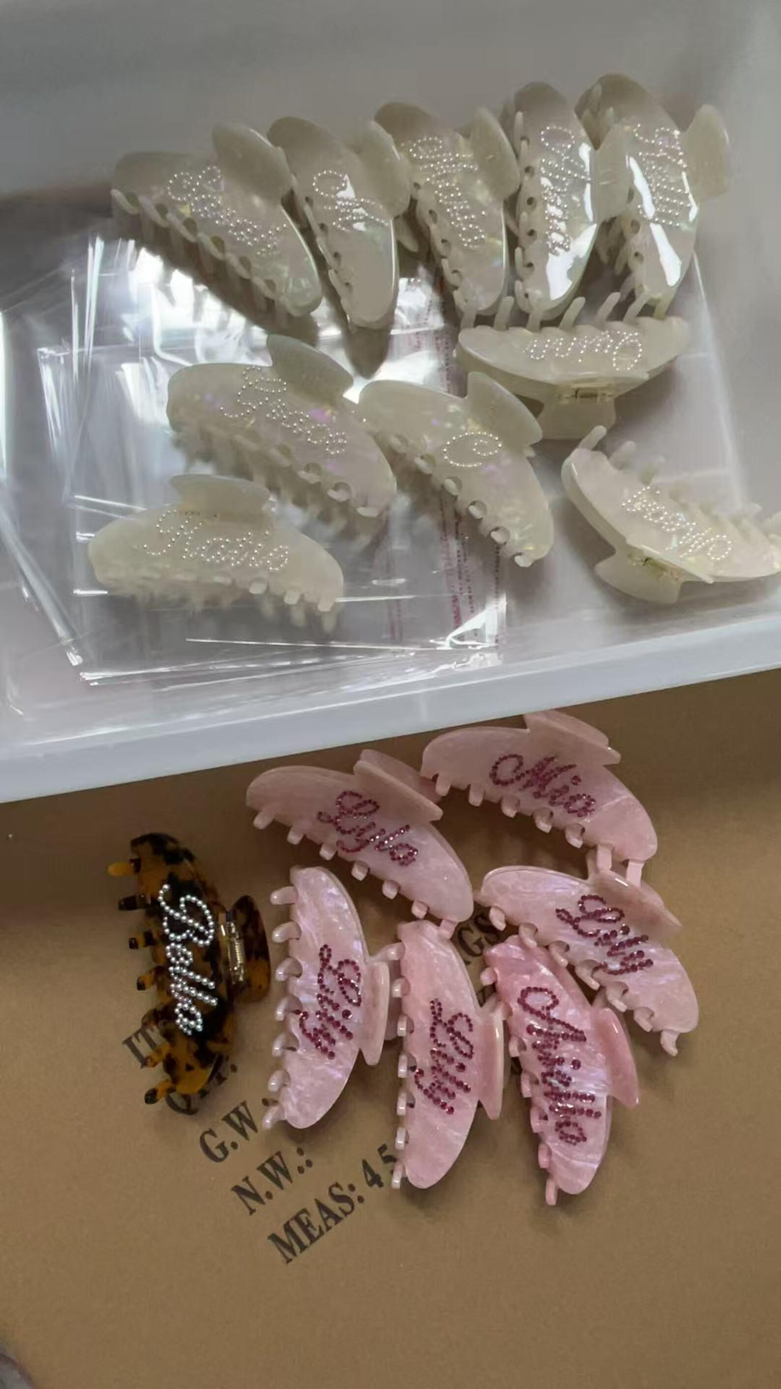 Personalized Name Hair Claw,Elegant Hair Clip,Wedding Hairpiece for Bridesmaids,Bridesmaid Gift,G... | Etsy (US)