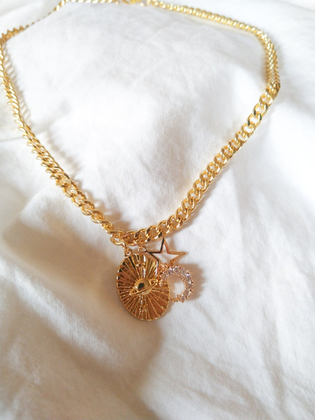 Flawless - star,moon, medalline pendant chain necklace, timeless, street style | Etsy (CAD)