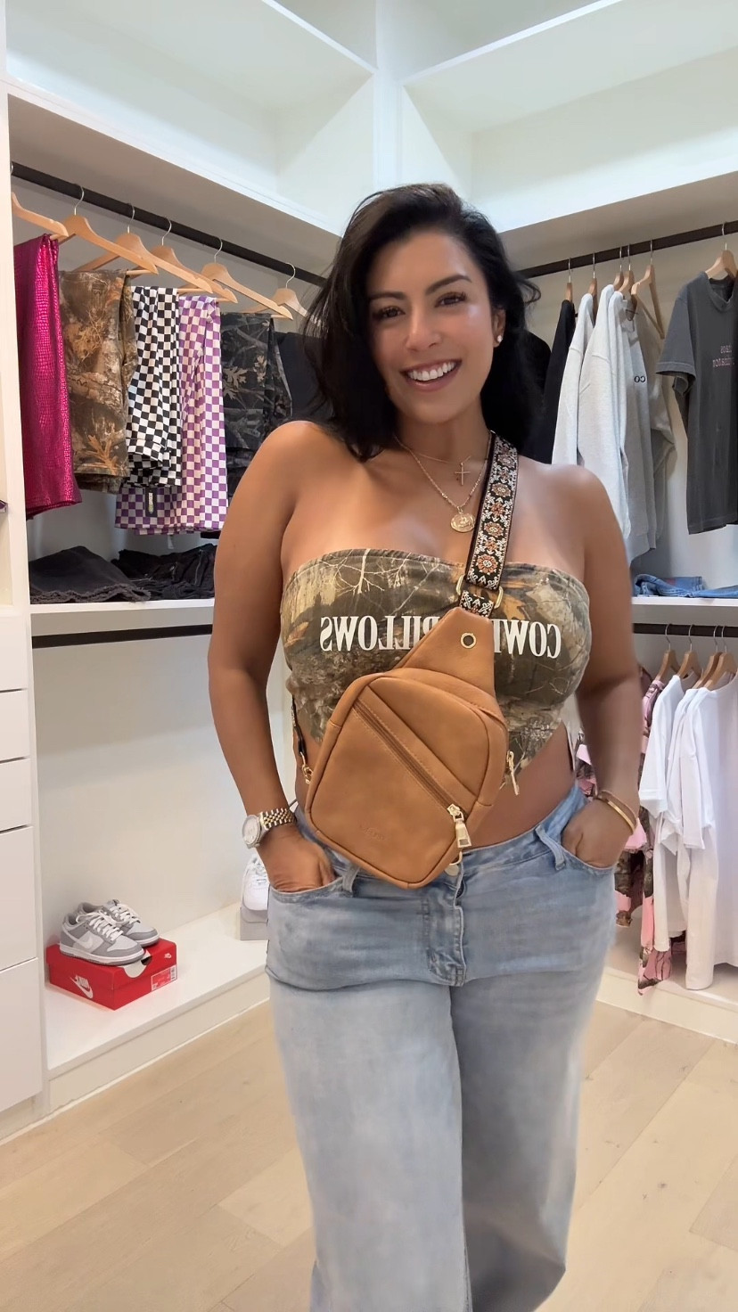 Halfway there and still dressing to impress! These mid-rise baggy jeans are a staple for that cool mom vibe 😎

#LTKPlusSize #LTKMidsize #LTKU