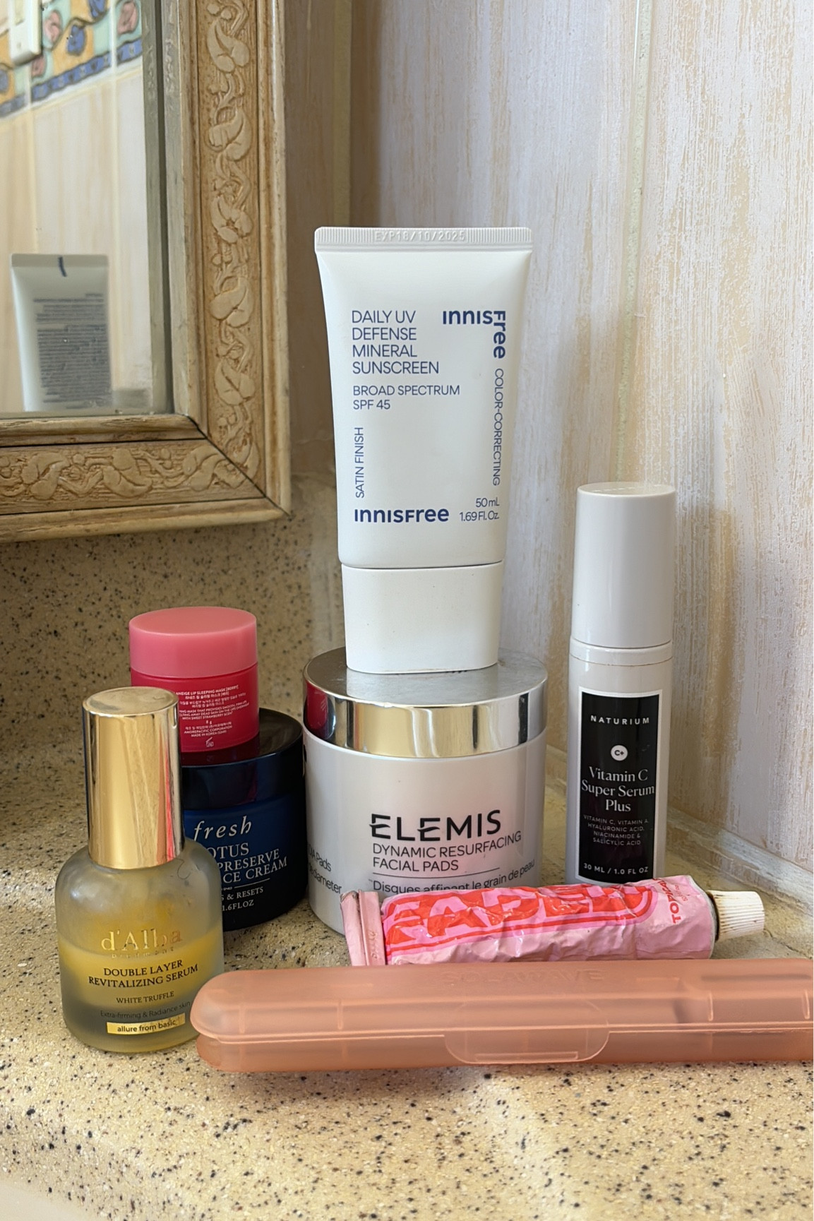 Morning skincare routine with some of my favorite brands!

It’s perfect for glowy skin in the winter 🩵

#LTKBeauty #LTKSeasonal