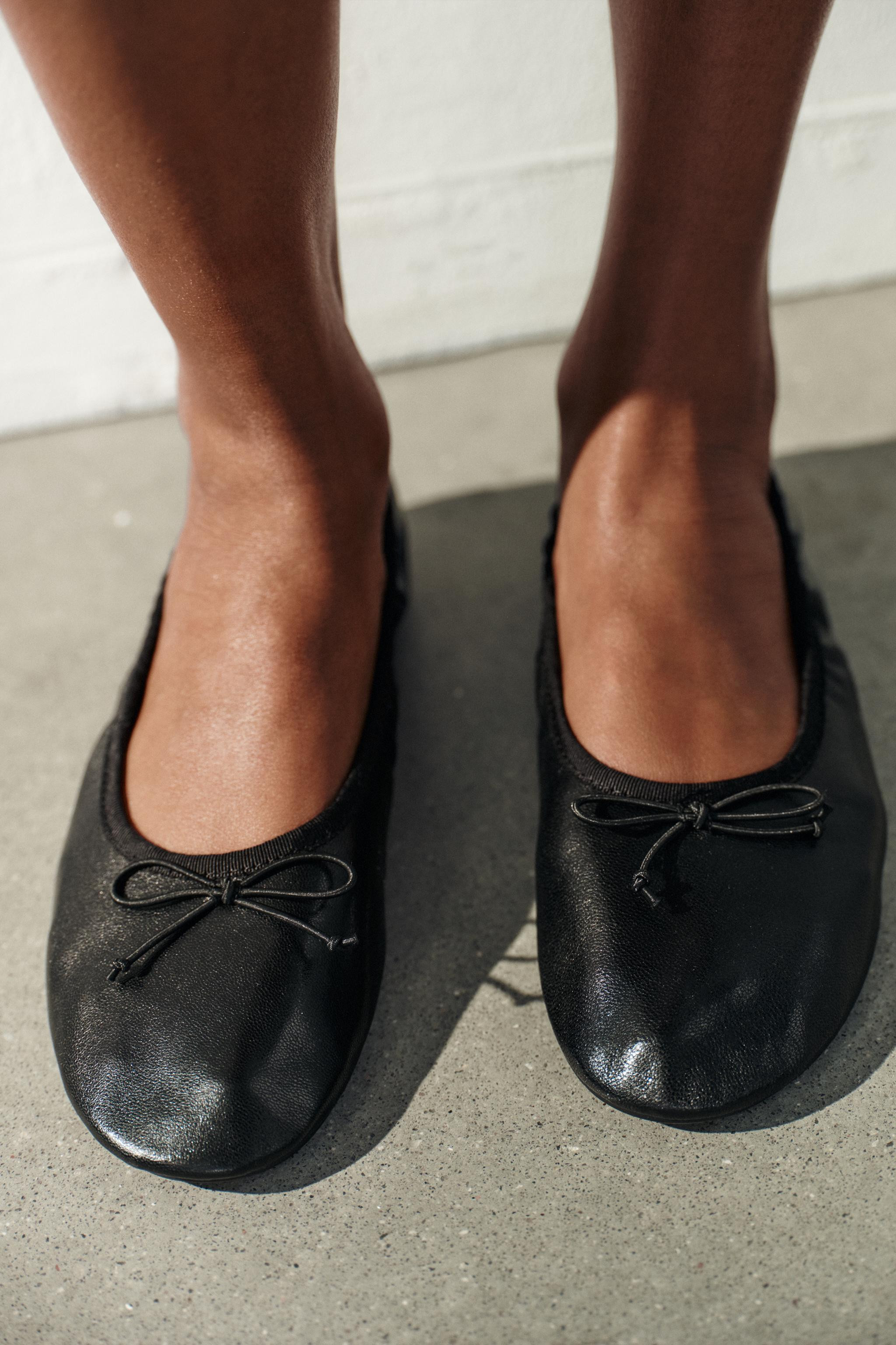 RUFFLED LEATHER BALLET FLATS | Zara US