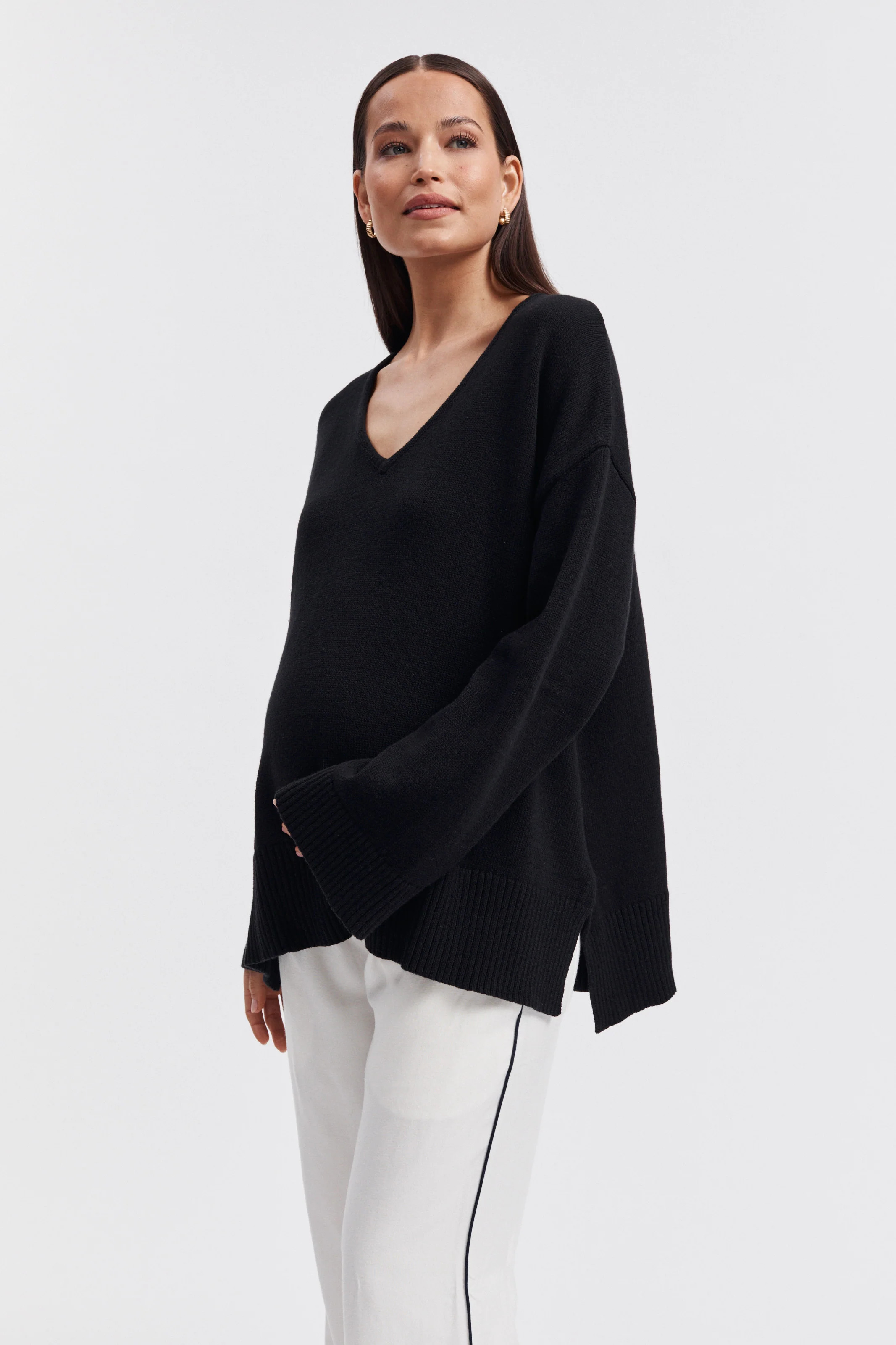 Deep V Neck (Black) | Legoe Heritage Maternity APAC