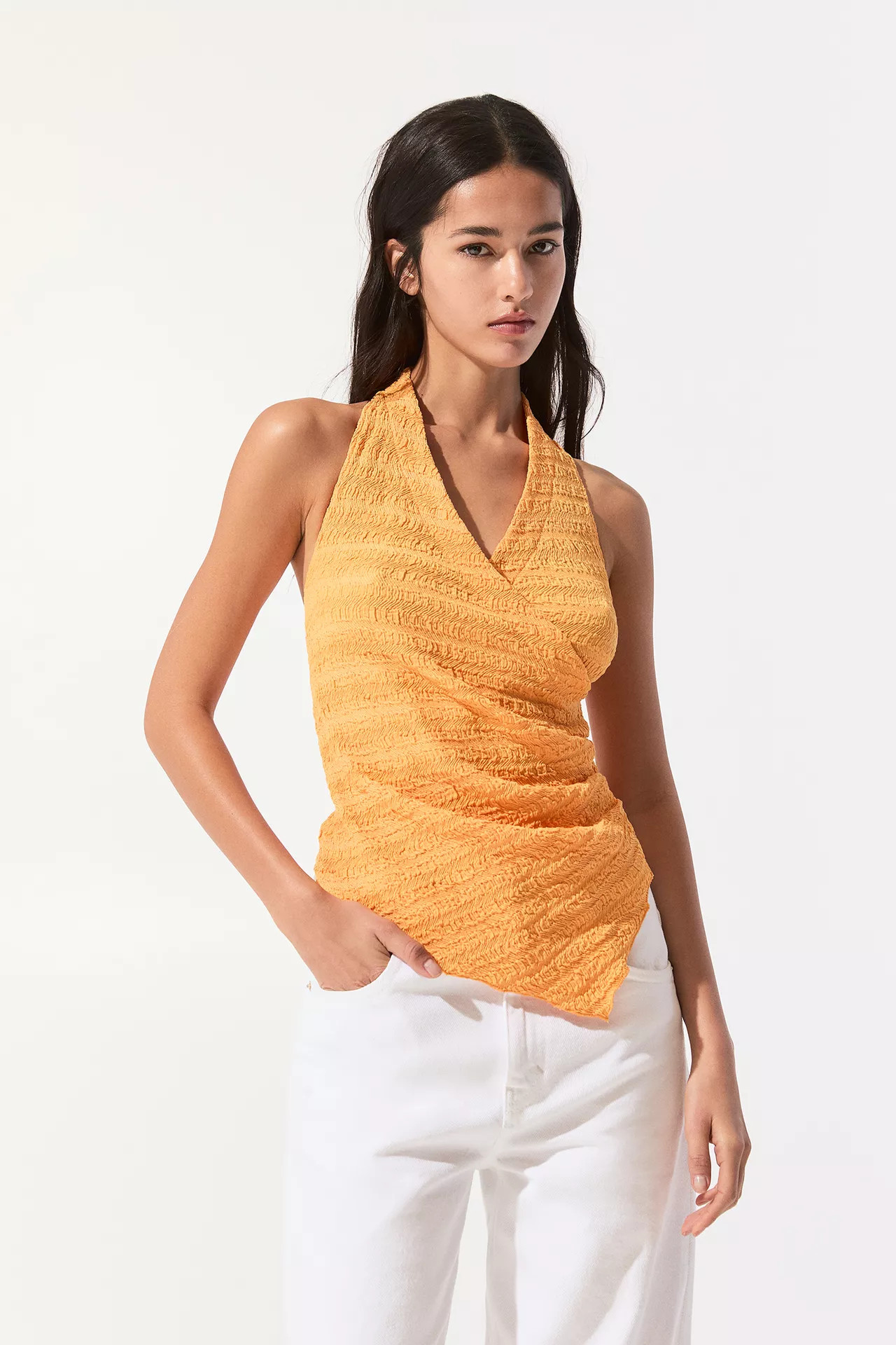 Neckholder-Top mit zerknittertem Effekt | PULL and BEAR DE