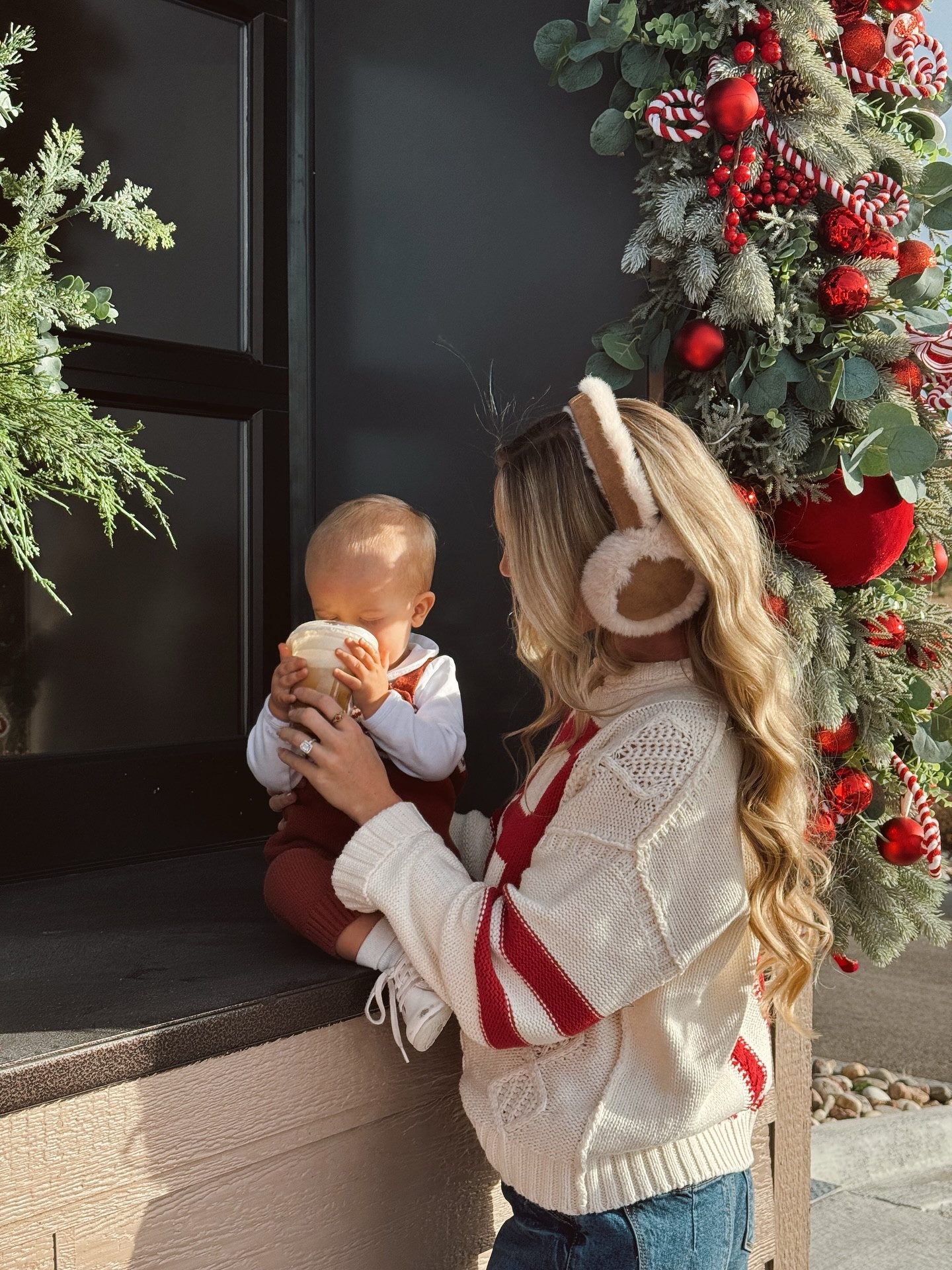 Christmas time with your baby >>>❤️🎄

Outfit: @shopbohme code: 20MADISONP
