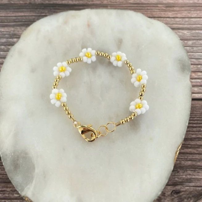 Quill and Goose 14K Gold Filled Floral Bracelet - Daisy | The Baby Cubby | The Baby Cubby
