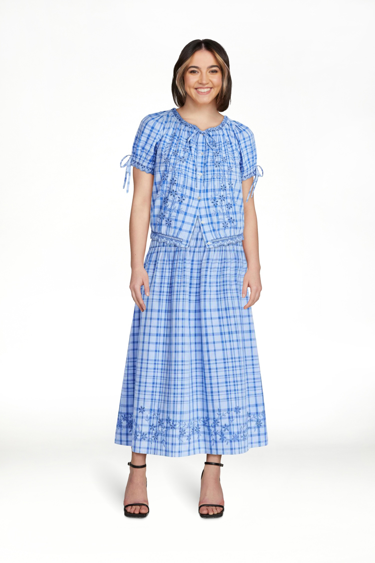 Free Assembly Women's and Women's Plus Embroidered Cropped Cotton Top with Short Sleeves, Sizes-X... | Walmart (US)