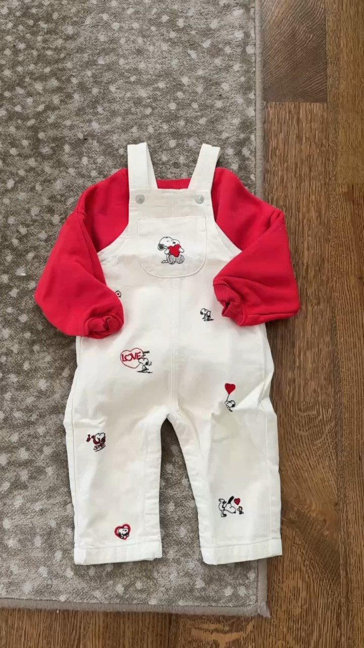 The cutest little V day outfit 💕

Zara kids outfit, toddler overalls, toddler Valentine’s Day outfit, Zara kids, valentines, boy mom, Grace white

#LTKValentine #LTKKids #LTKBaby