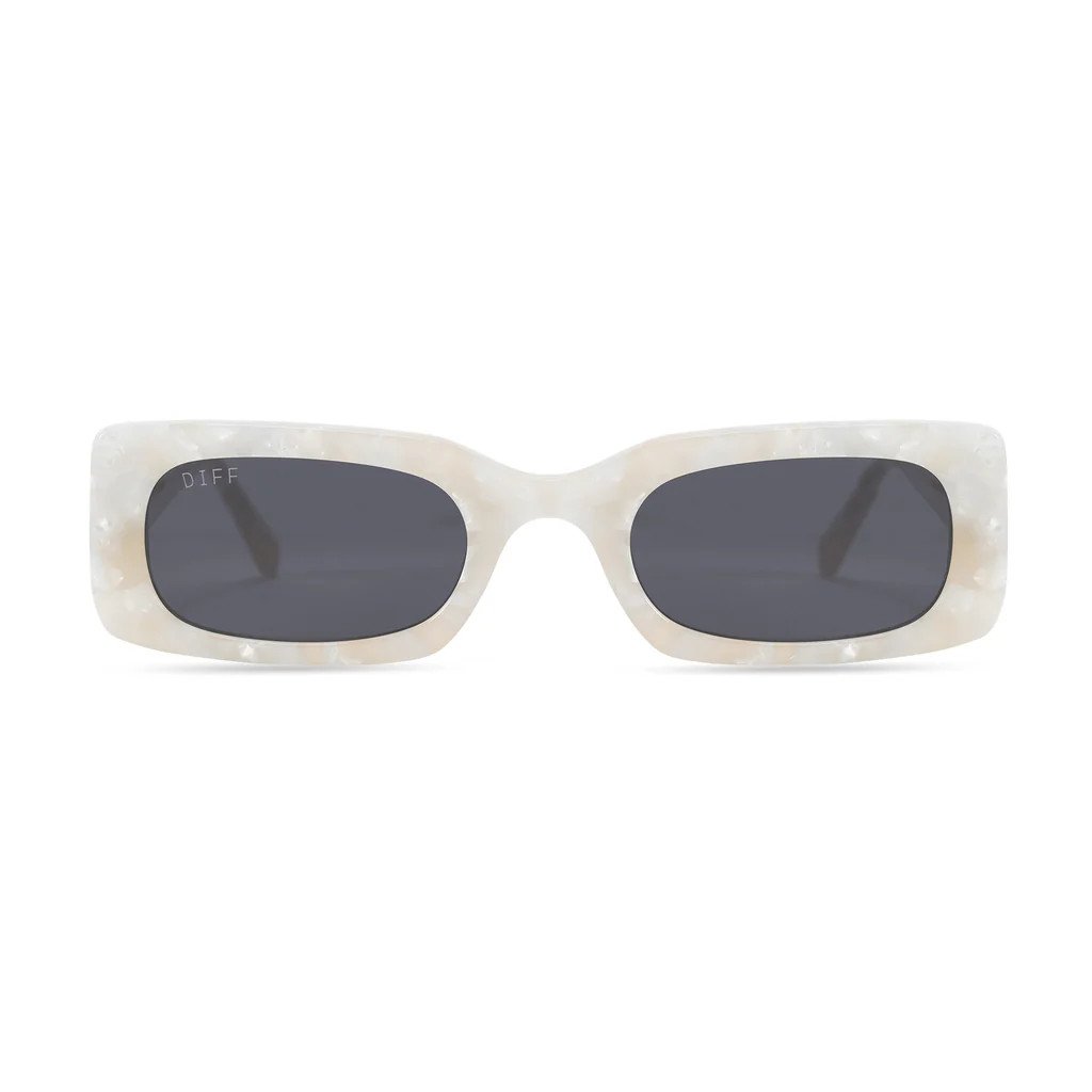 Lauren

London | DIFF Eyewear
