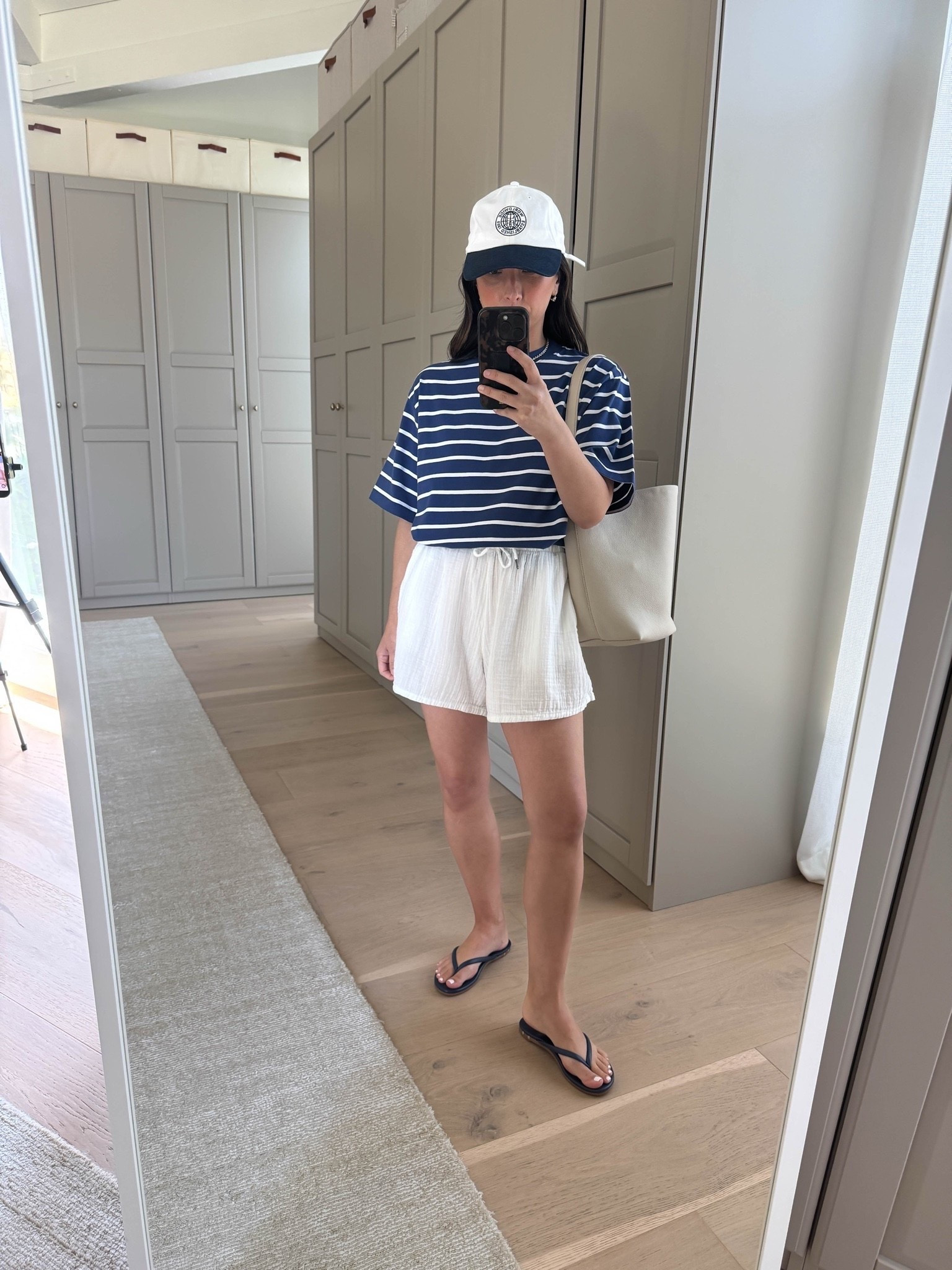 Simple summer outfit ideas. No layers. Light layers. 

Madewell tee xs
Gap gauze shorts xs - new version is slightly different. Size up in new version 
Beek sandals 5
Quince bucket 
Gap hat - old
Dorsey James necklace 15”
Electric Picks earrings

summer outfits, summer style, petite style

#LTKmomlife #LTKootd #LTKPetite