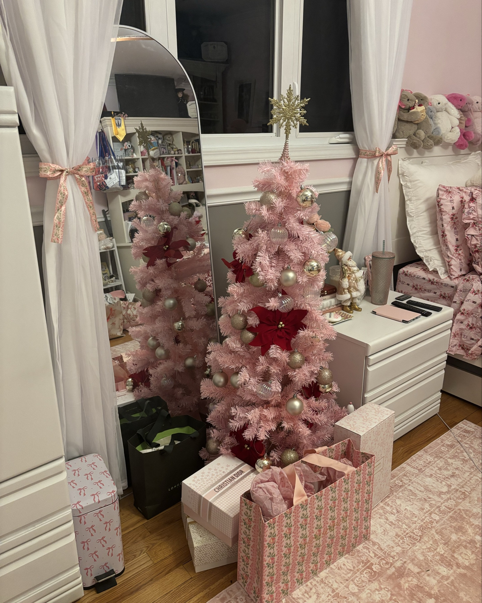 Pink Christmas Gift Guide Part 2!🎀🎄

#LTKHoliday #LTKGiftGuide #LTKFindsUnder100