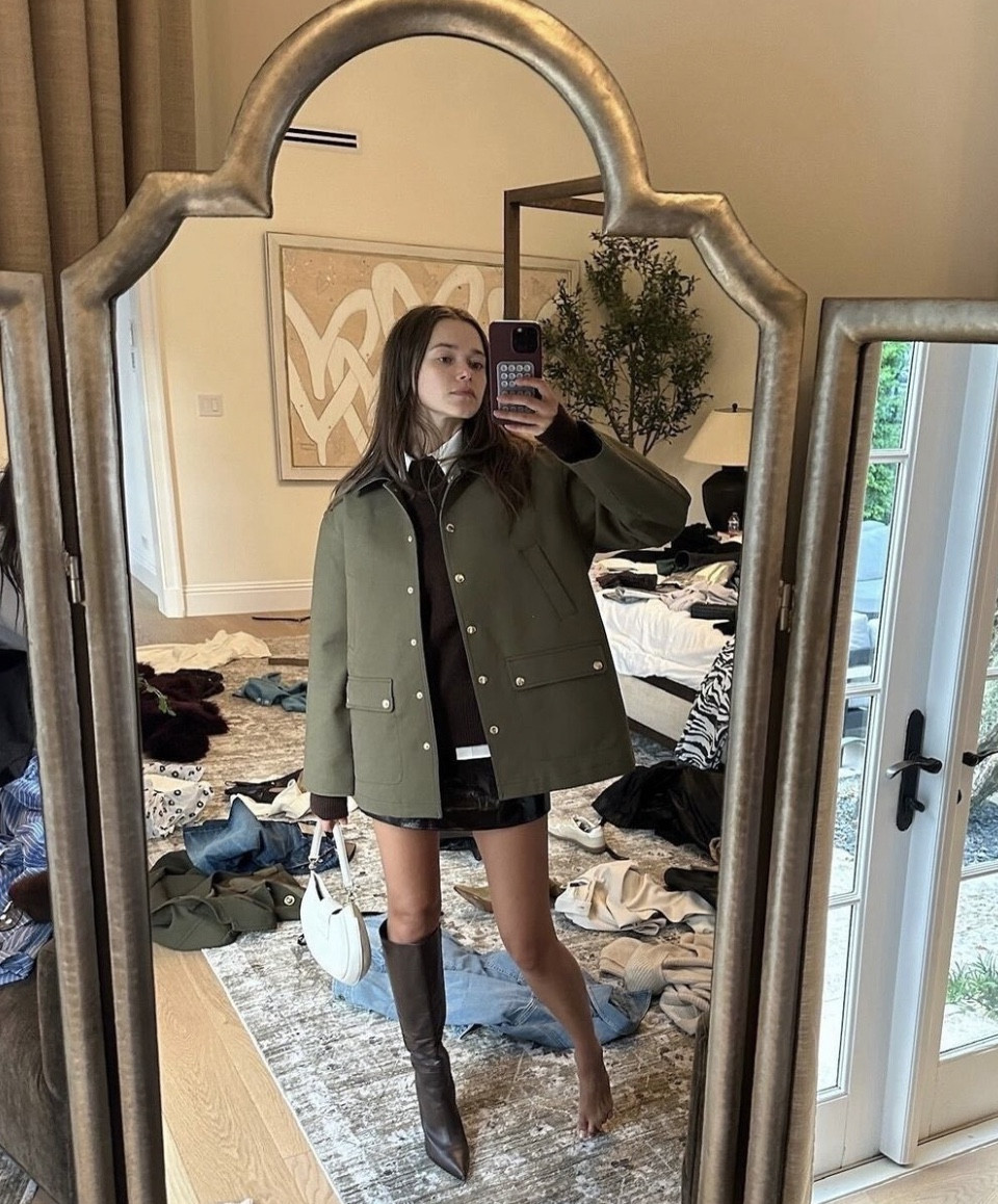 Packing for cold weather means bringing the essentials to stay warm without sacrificing looking good 👌🏻 My suitcase staples for London:

• A soft, fuzzy coat in a rich burgundy for that pop of color and texture
• Two trenches for layering – a lighter one for a peek of the outfit underneath, and a thicker one to wrap up in when the temperatures drop
• All the earth tones to add dimension to an outfit + keeping everything cohesive. A cardigan is always a cold weather staple for me to add layers to a look
• Dark wash/black jeans to match the season
• Black heeled boots to dress outfits up
• Sneakers for days with lots of walking

#LTKStyleTip #LTKTravel