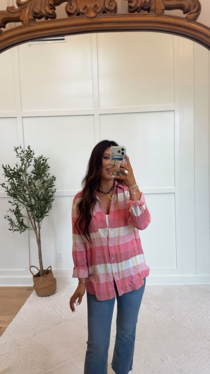 If you know me, then you know, I'd love a good flannel! It's been a hot minute since I have found one this good! Run and grab it before it's sold out!!

#LTKmomlife #LTKvlog #LTKSeasonal