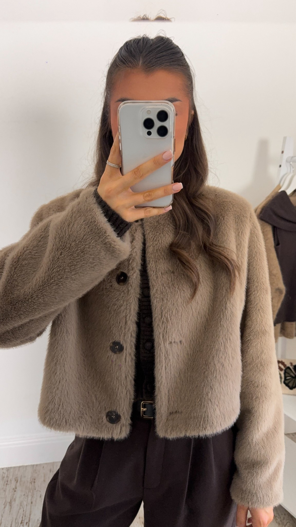 Thursday shopping ootd 🫶🏽

#LTKeurope #LTKstyletip #LTKwinter