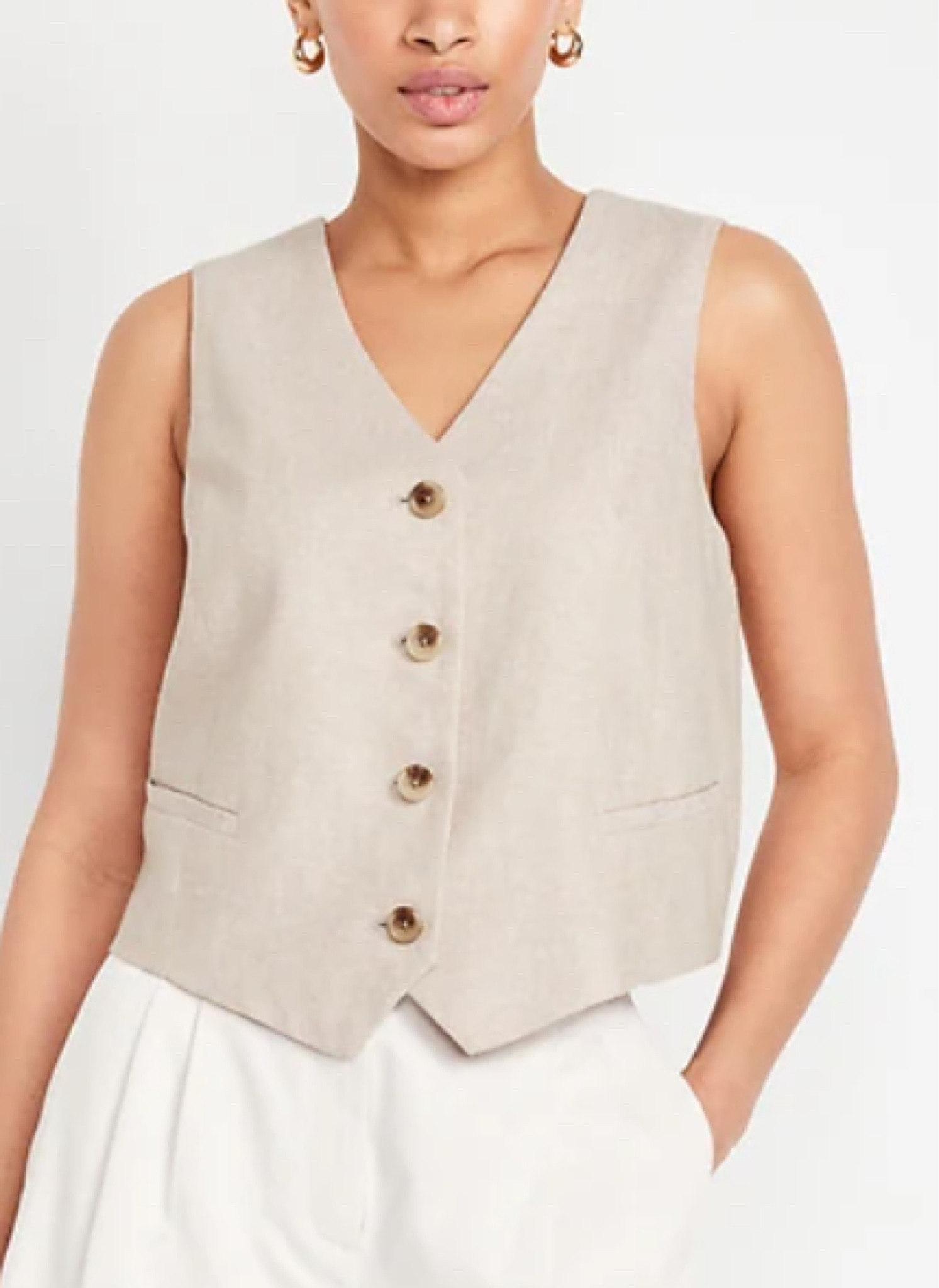 Line blend vest in ‘a stones throw’ from old navy

Khaki 

#LTKstyletip #LTKSpringSale #LTKfindsunder50