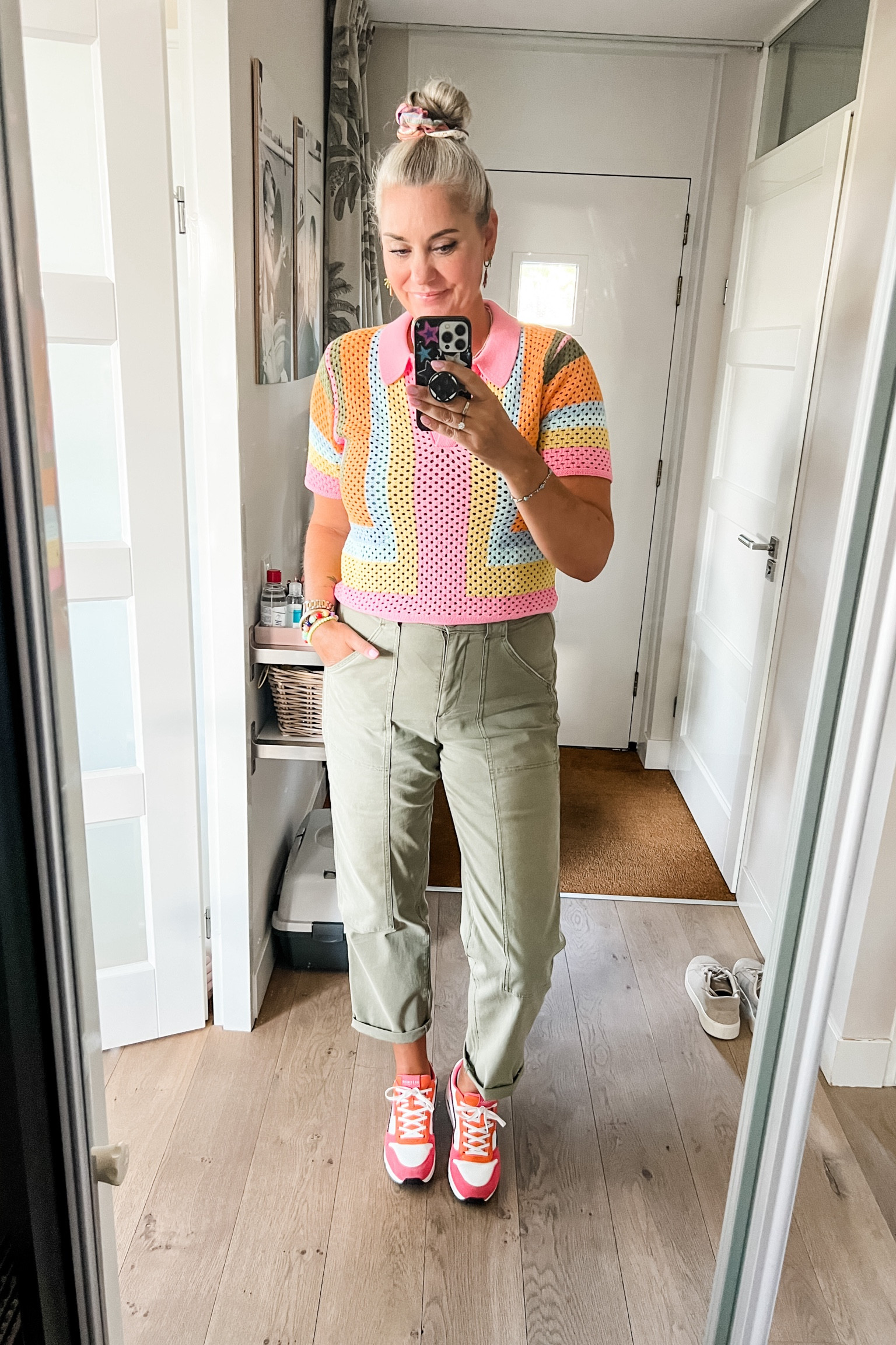 Ootd - Saturday. Crochet cropped poloshirt paired with Marks & Spencer twill cargo trousers and pink and orange Skechers sneakers. 



#LTKeurope #LTKmidsize #LTKstyletip