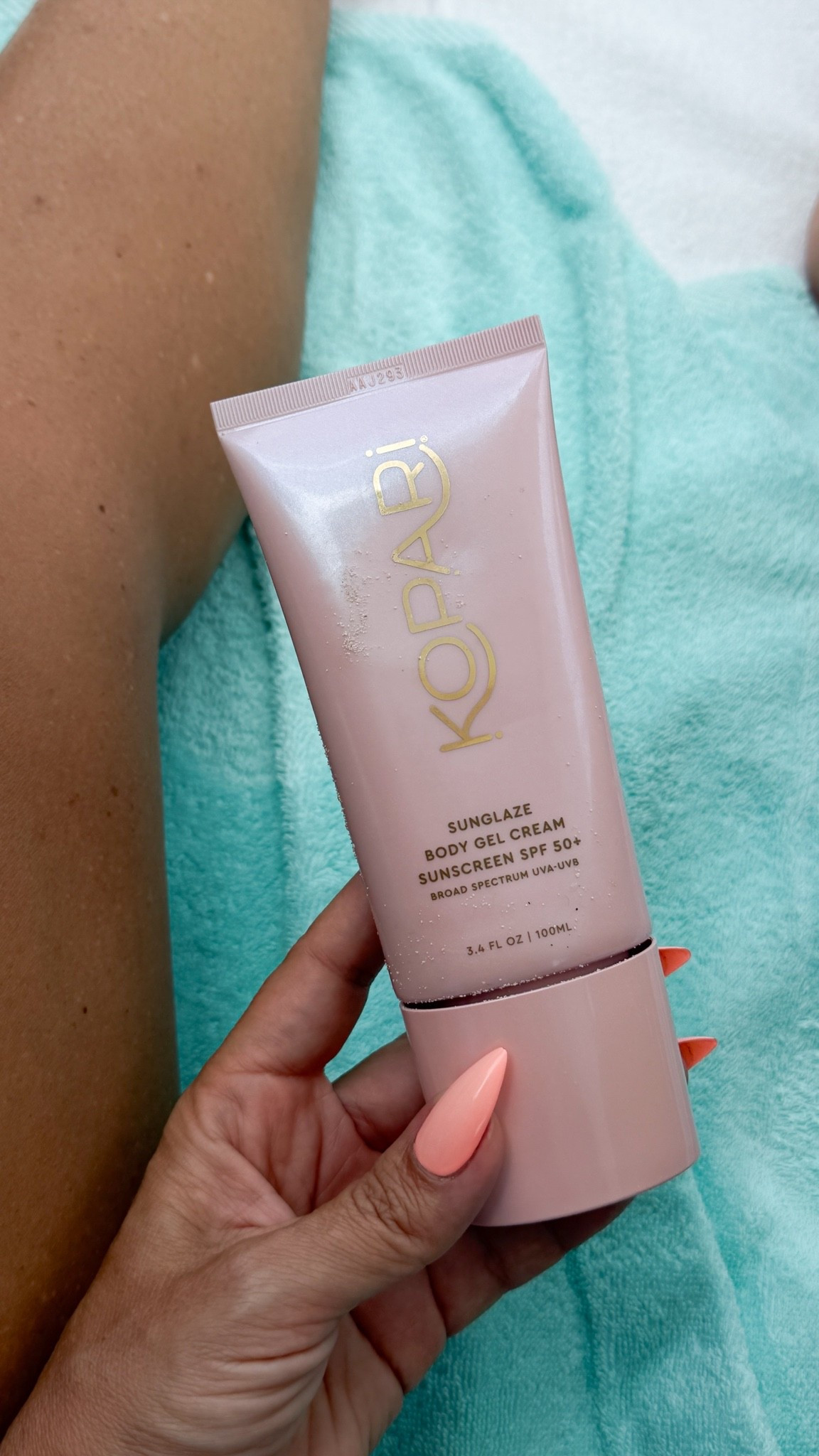 Yall know I love Kopari and this sun glaze is a 10/10!