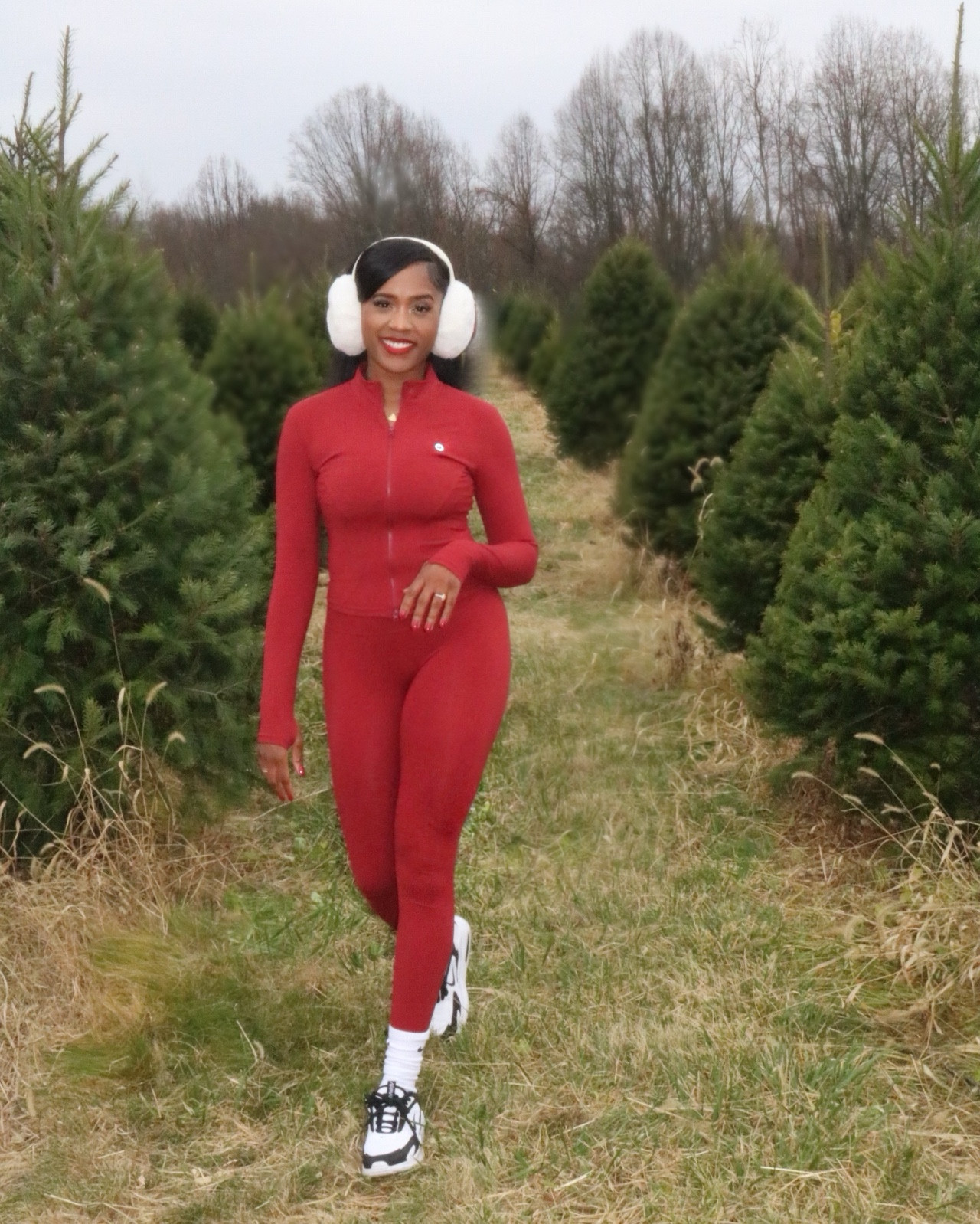 The perfect festive activewear set! Whether you’re running errands or hitting the gym, this one is a must this holiday season. 

#LTKCyberWeek #LTKSeasonal #LTKActive